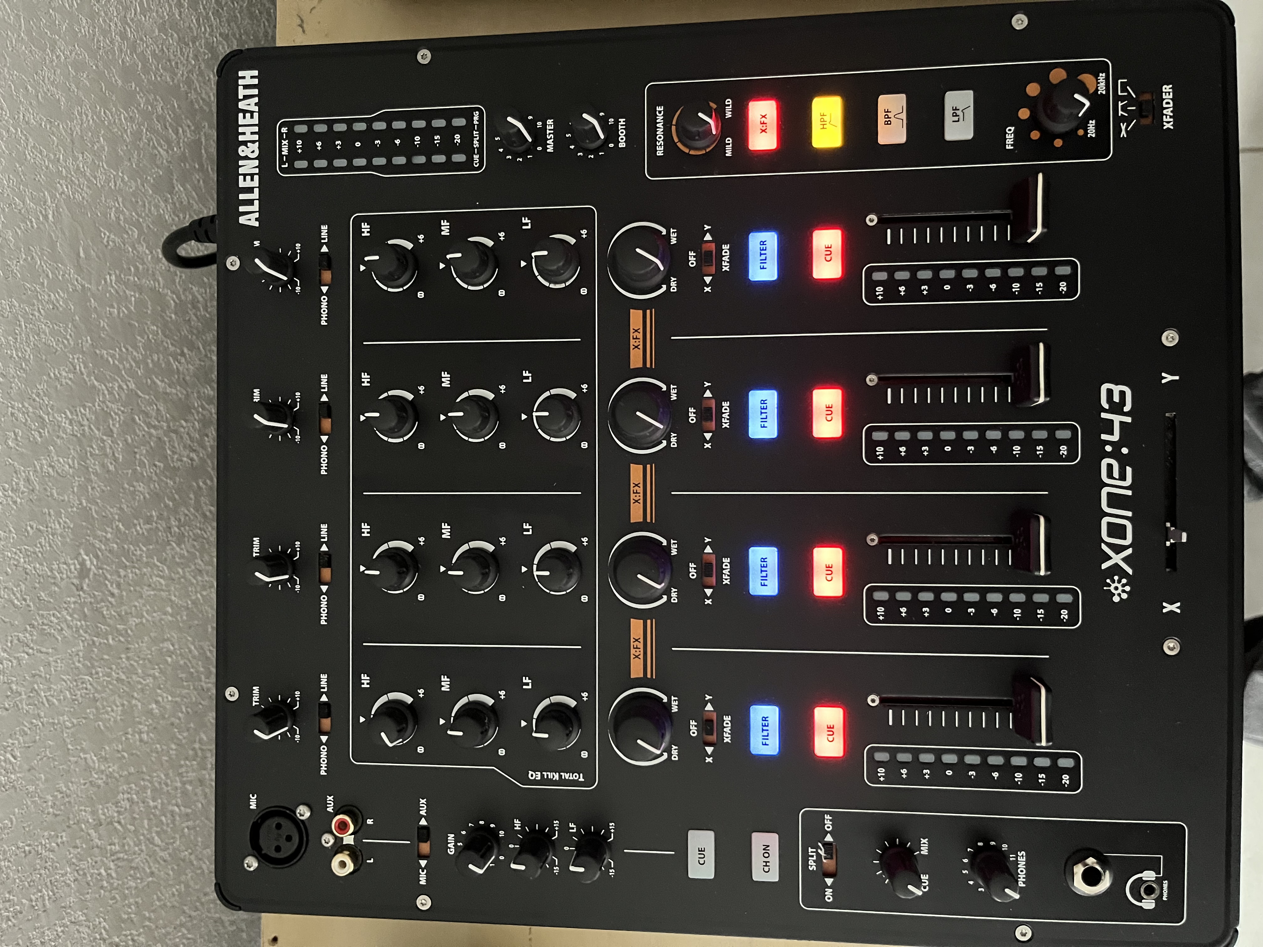 Allen & Heath Xone 43 Excellent état