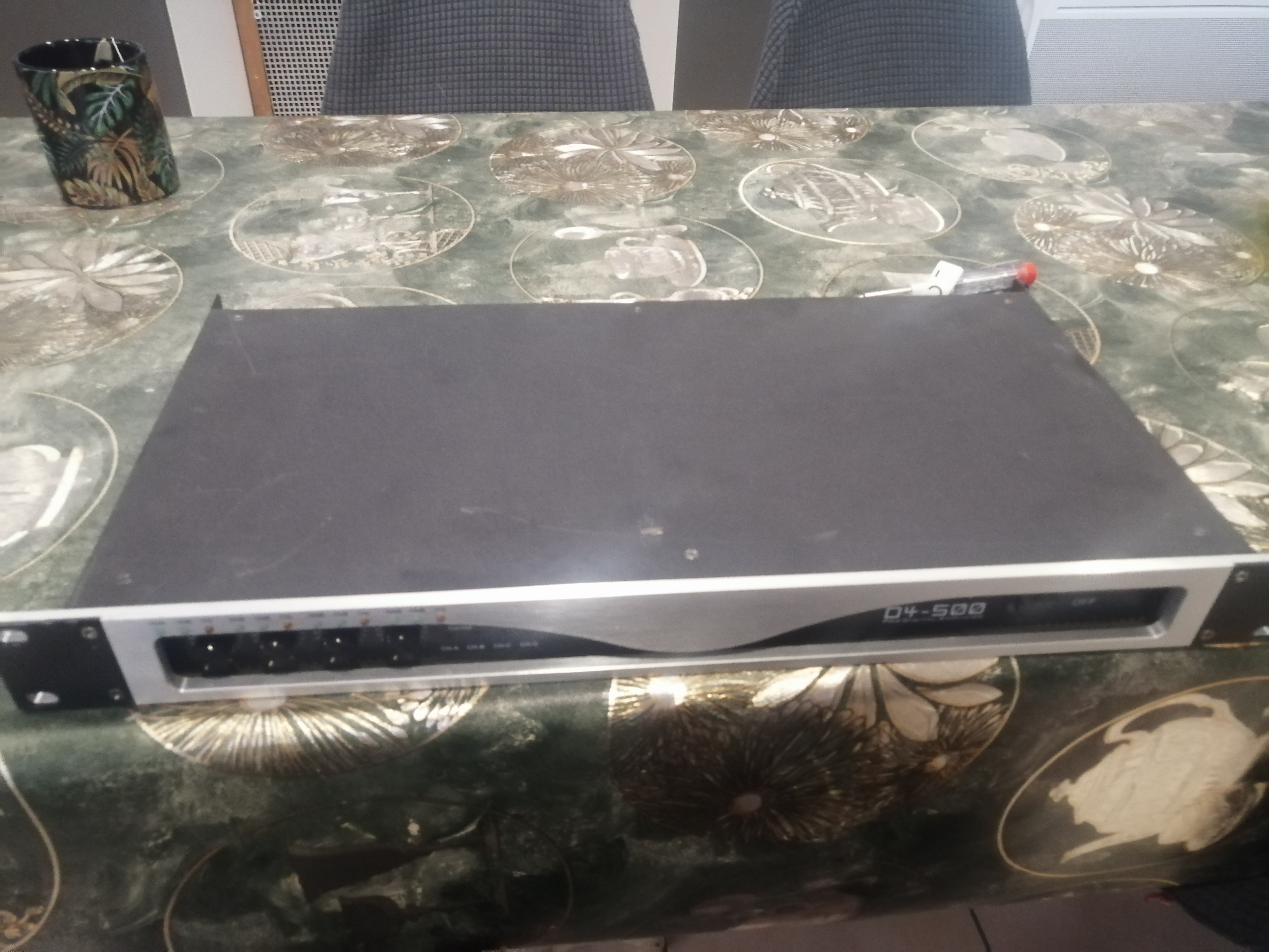 Ampli the t amp D4 500