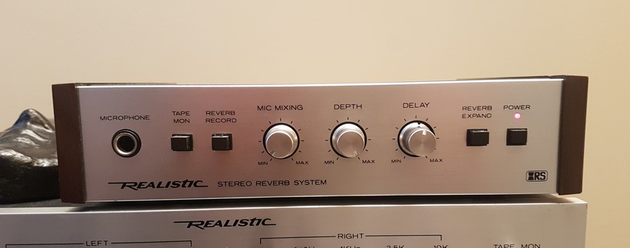 Vends Realistic Stereo Reverb