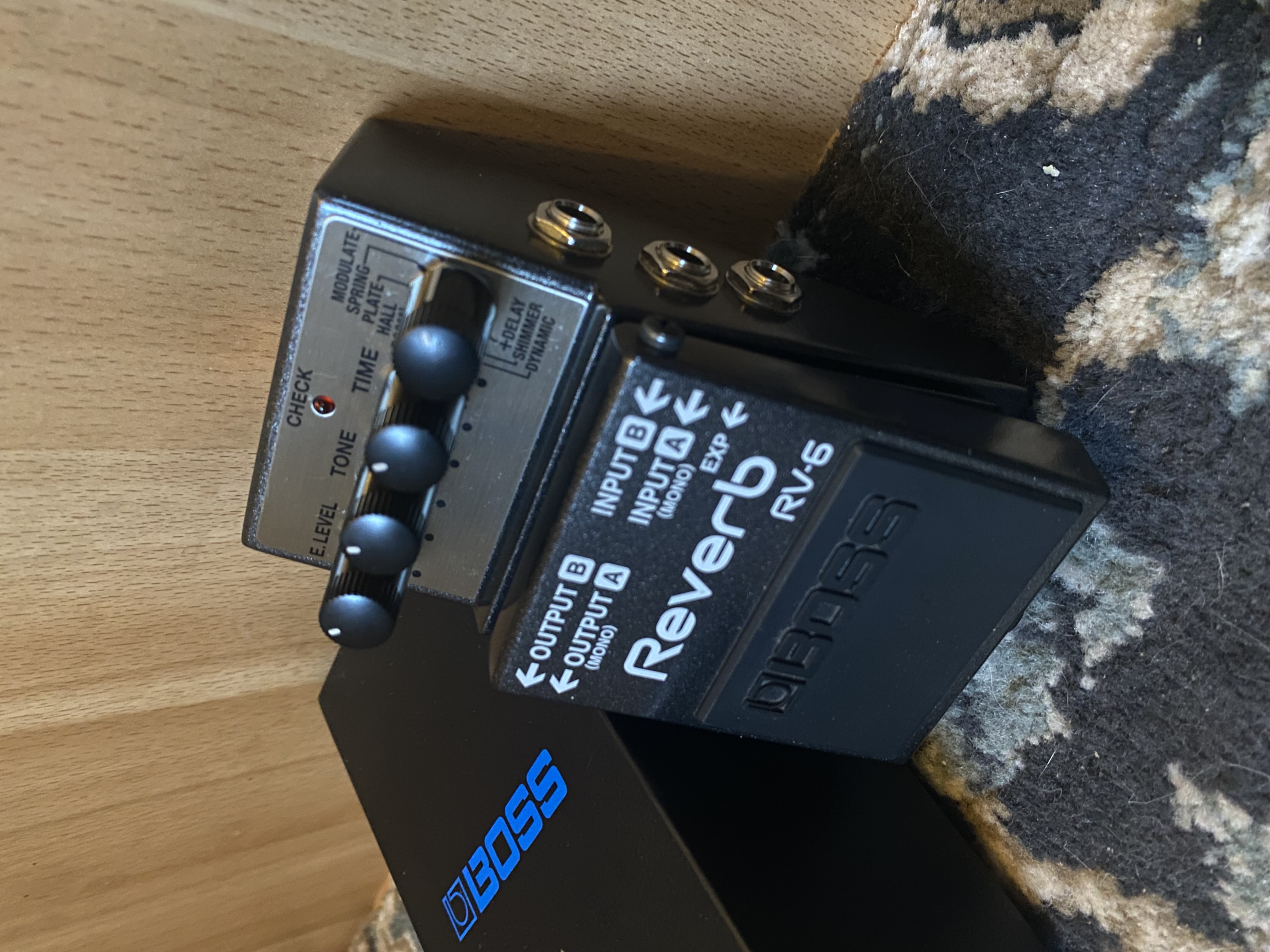 Boss RV-6 pédale reverb 