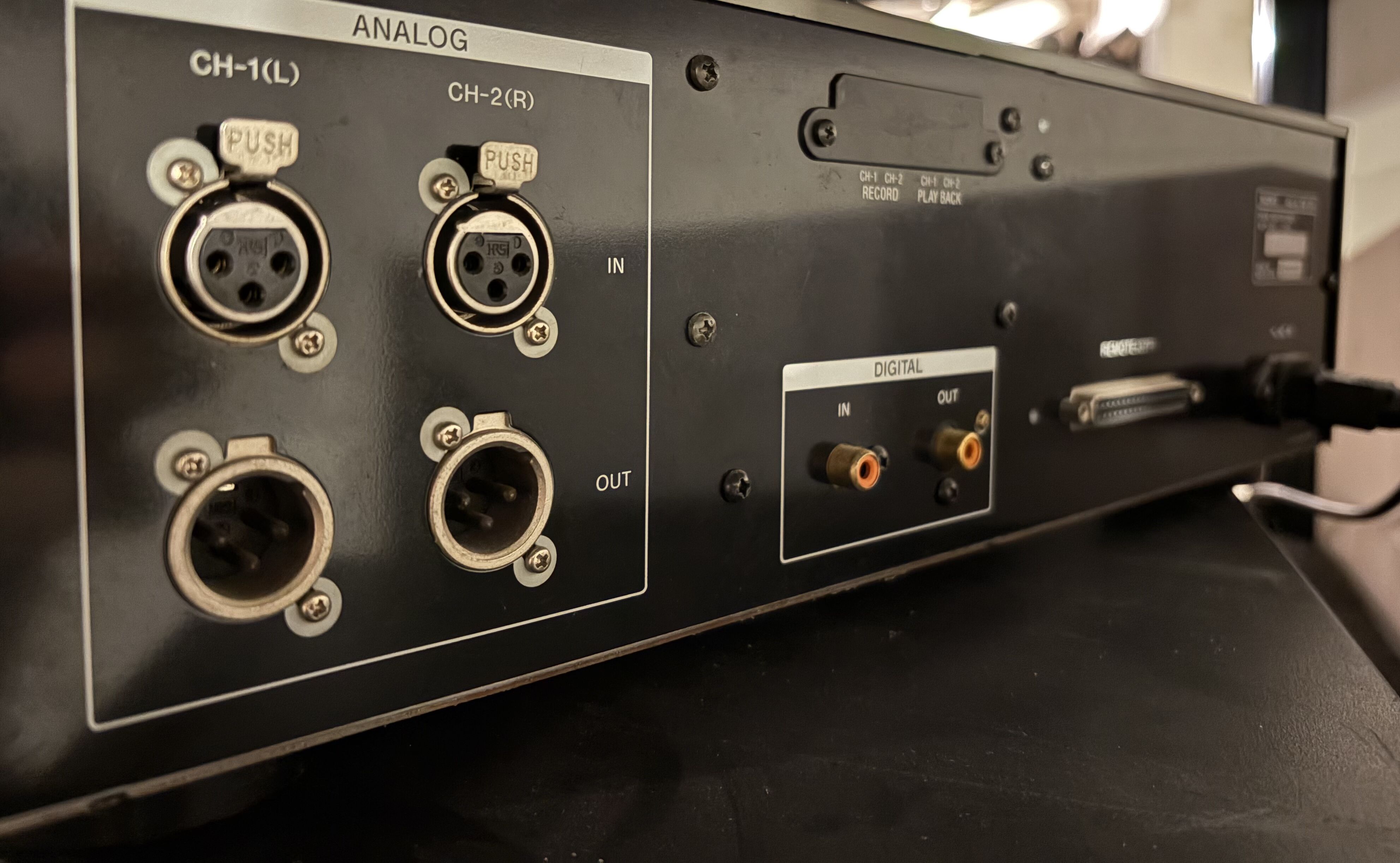 Sony PCM-2700 (43417)