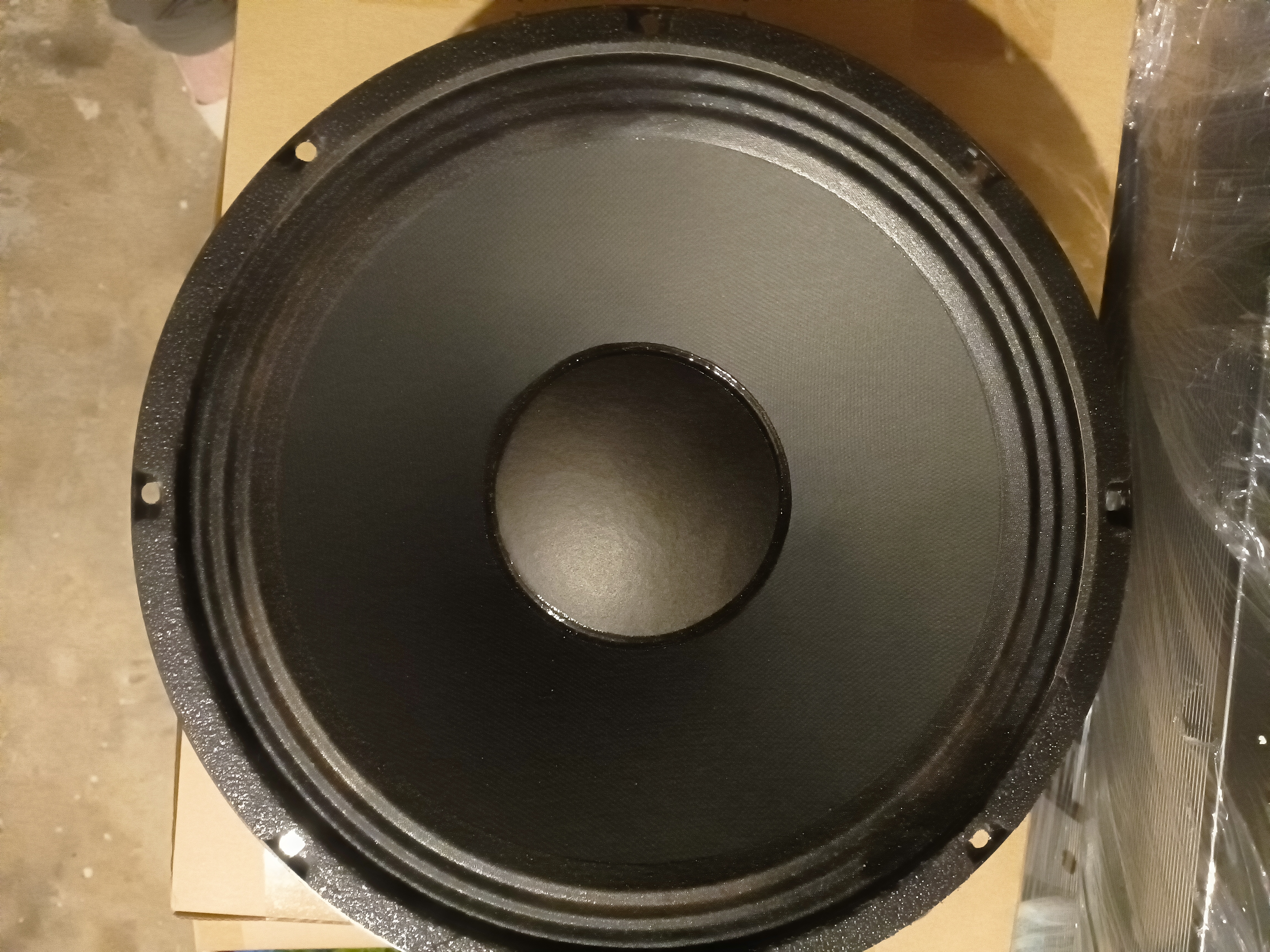 HP Eminence EM12Neo réparé 