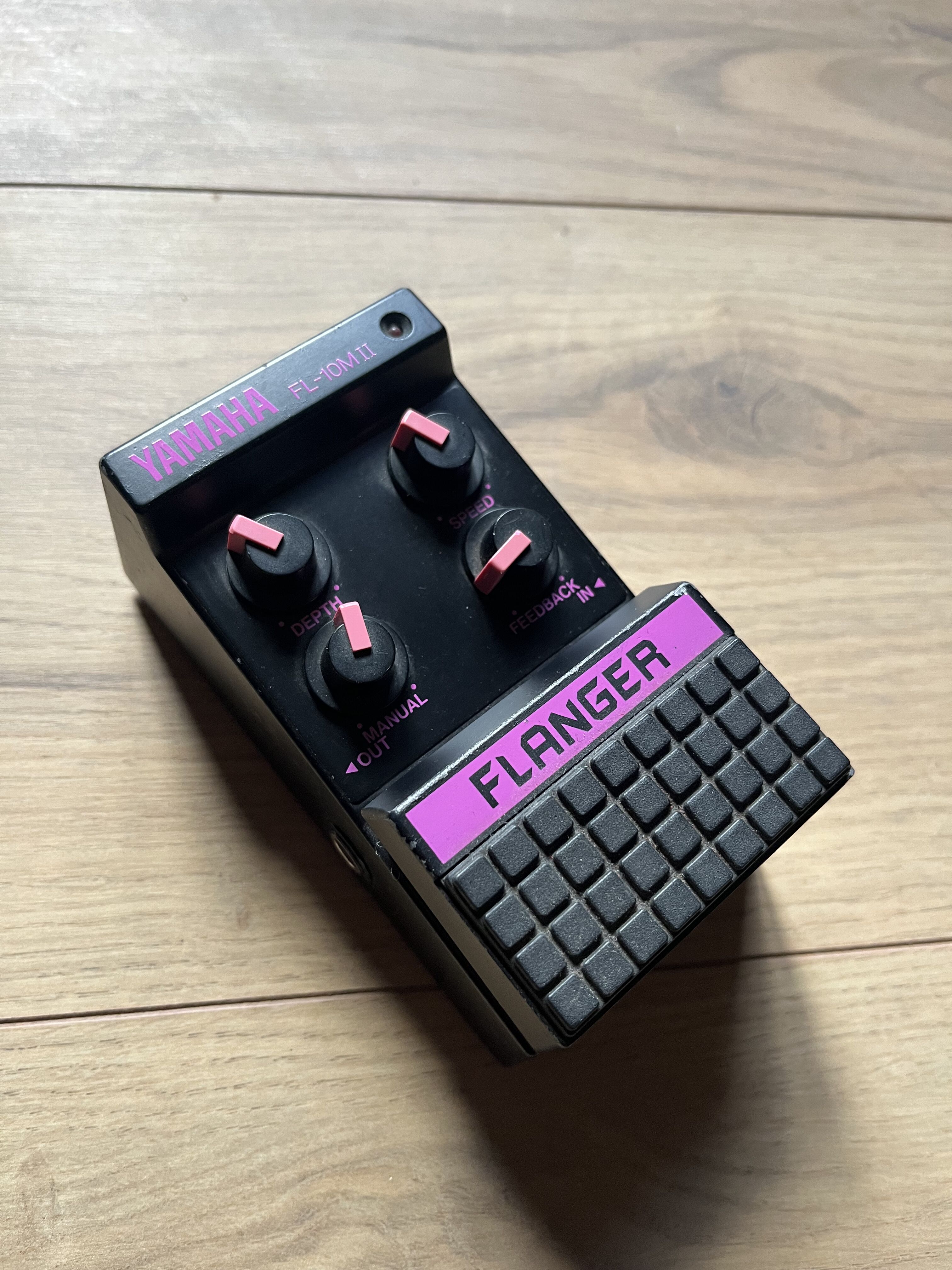 Vends Yamaha FL10 MII (MK2) Flanger 80s - Black/Pink