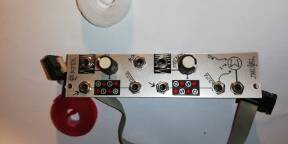 ModDemix de chez Make Noise, synthétiseurs modulaires la version originale (V1 silver) avec la façade argentée(format Eurorack)