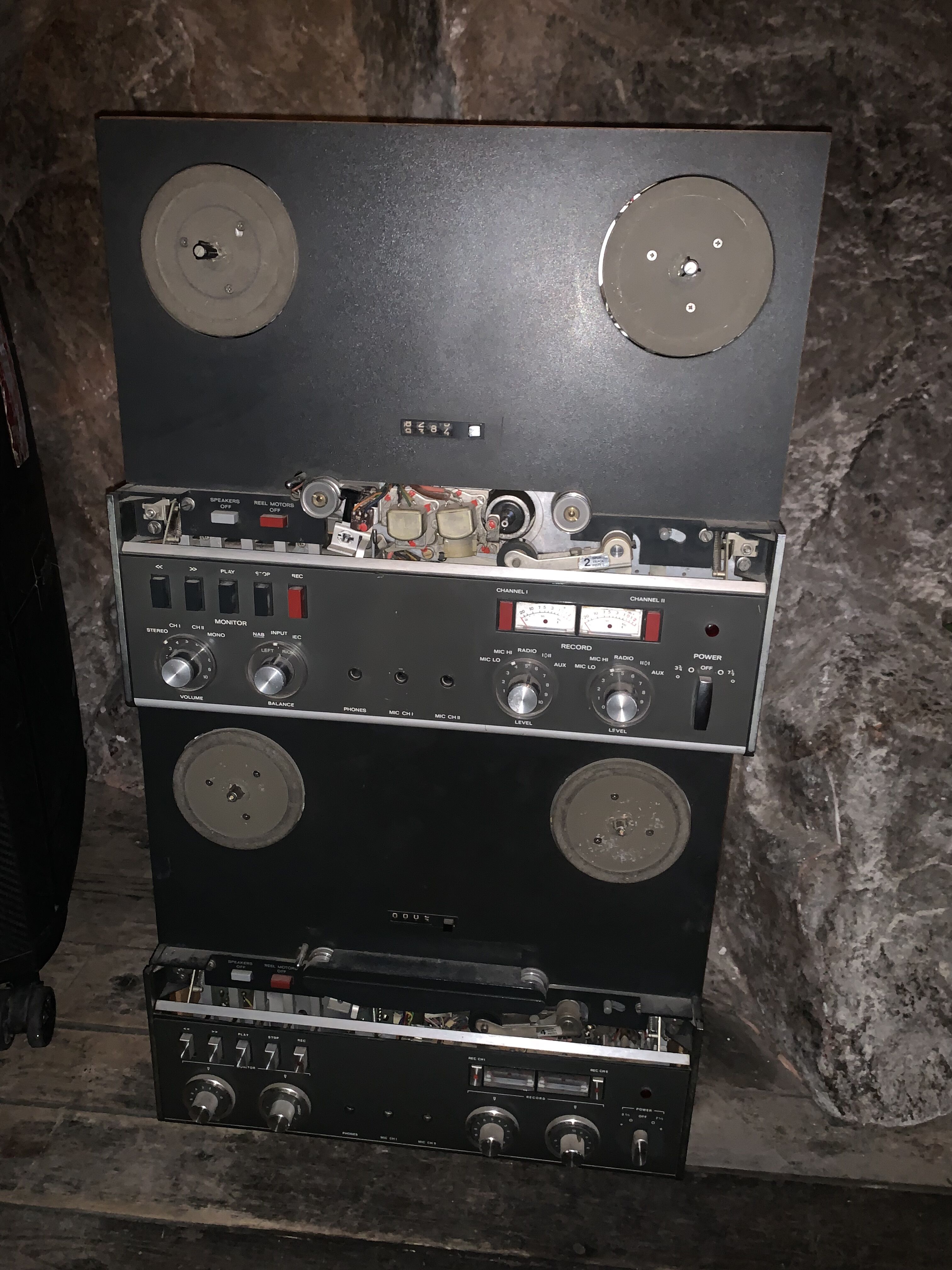 Vends deux Revox A77 à réviser/réparer