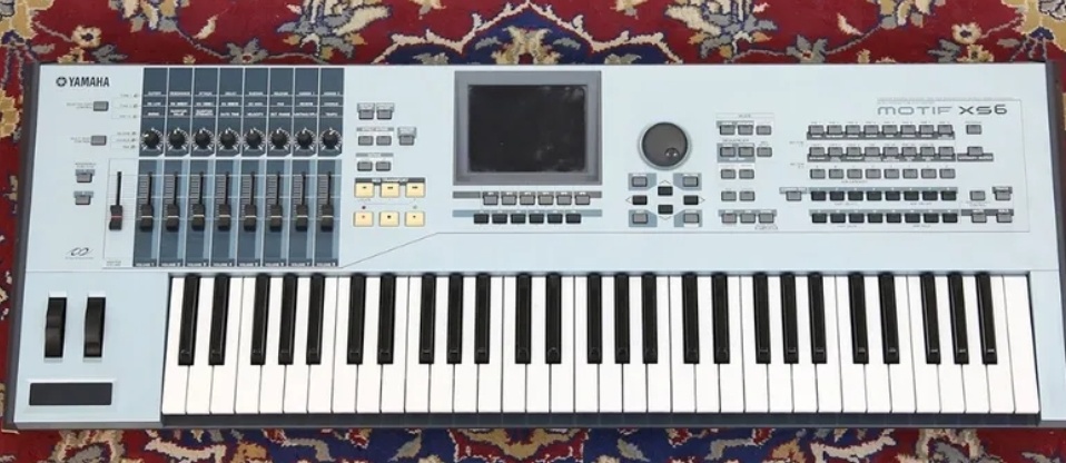 Vends Yamaha Motif XS6 comme neuf 