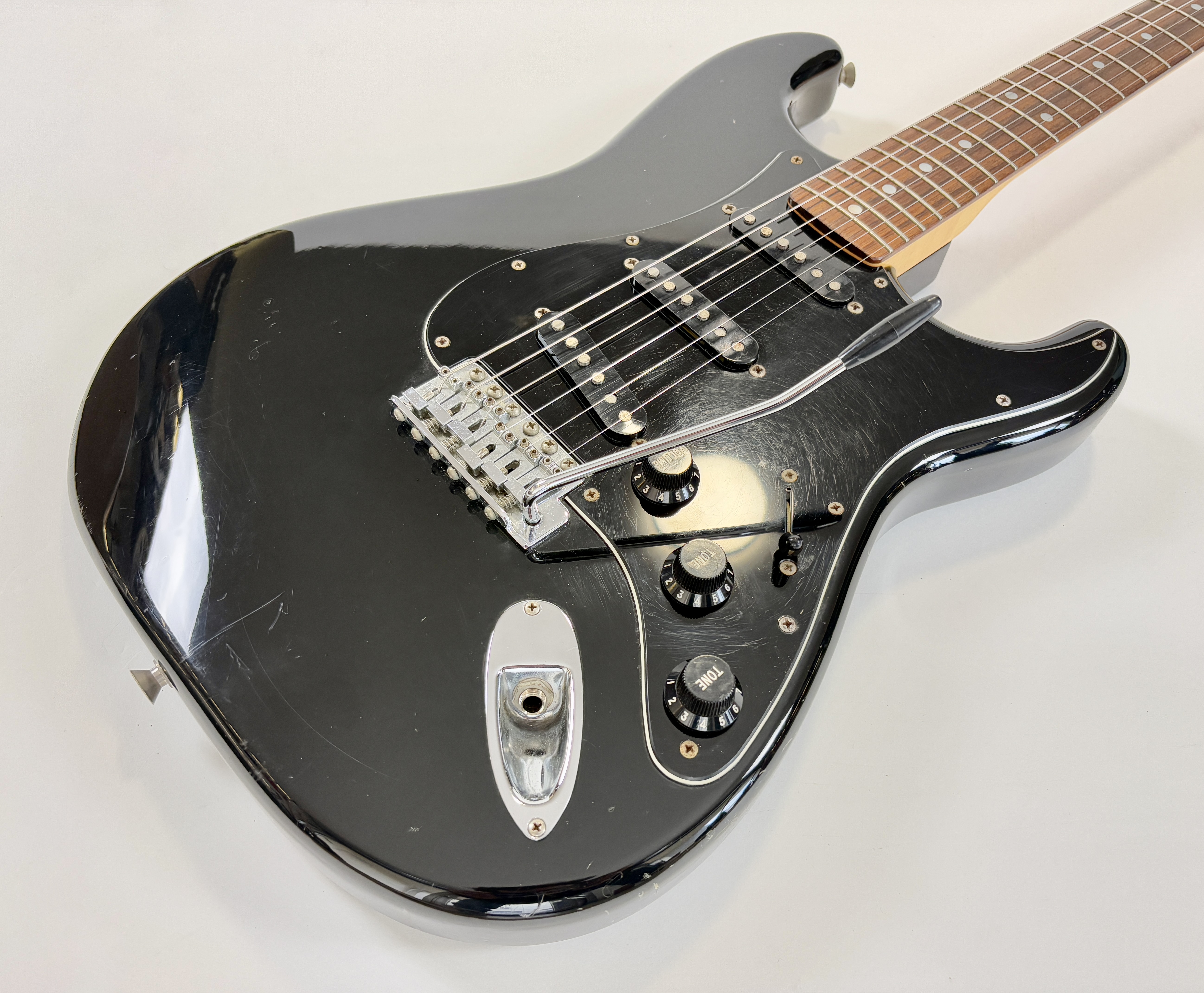 Fender ST72-xx (79165)
