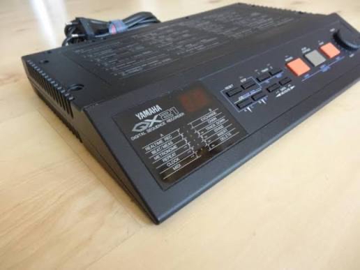 Séquenceur YAMAHA QX-21