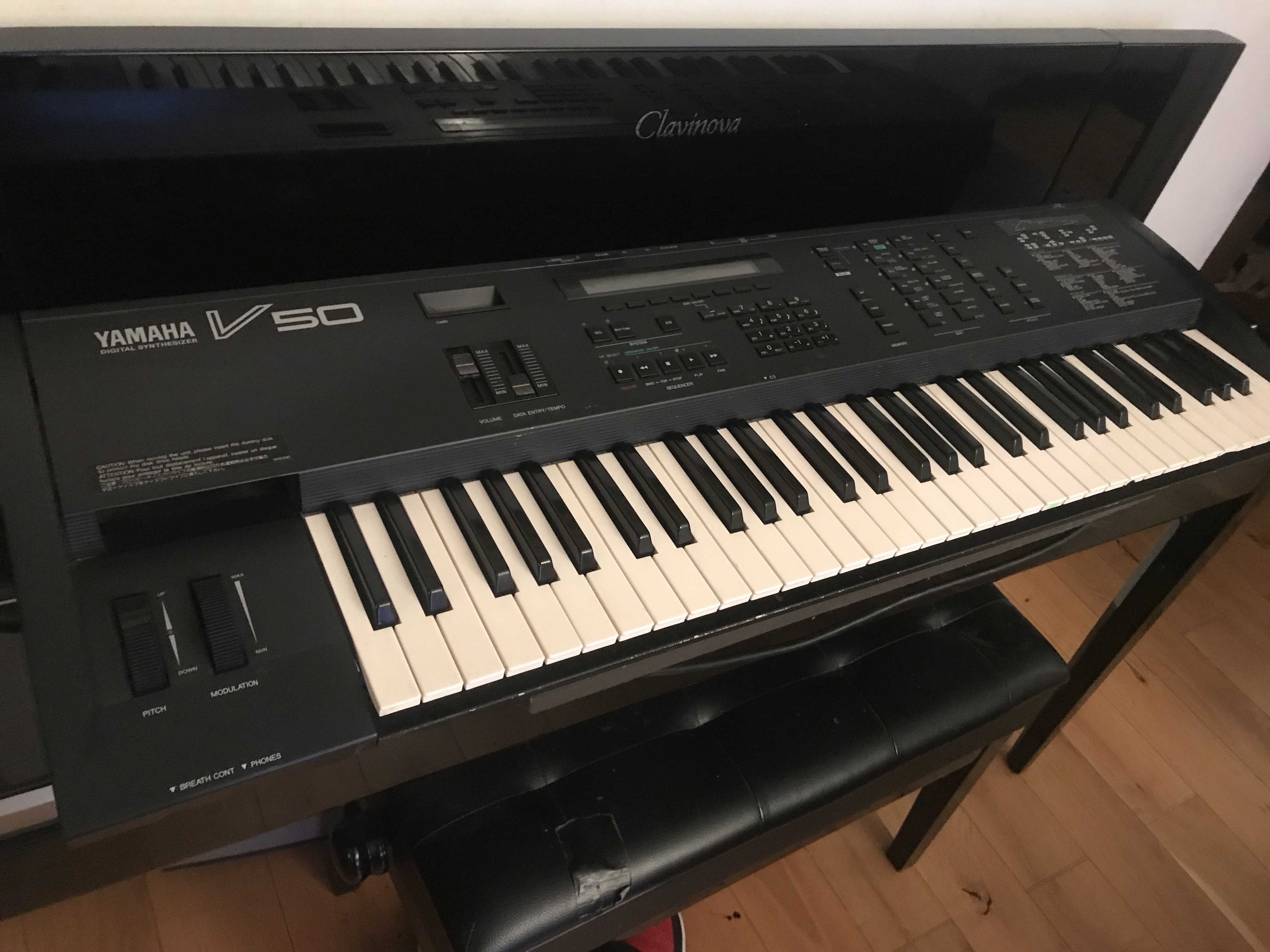 Synthé YAMAHA V-50 ( FM Type Dx7) Vintage