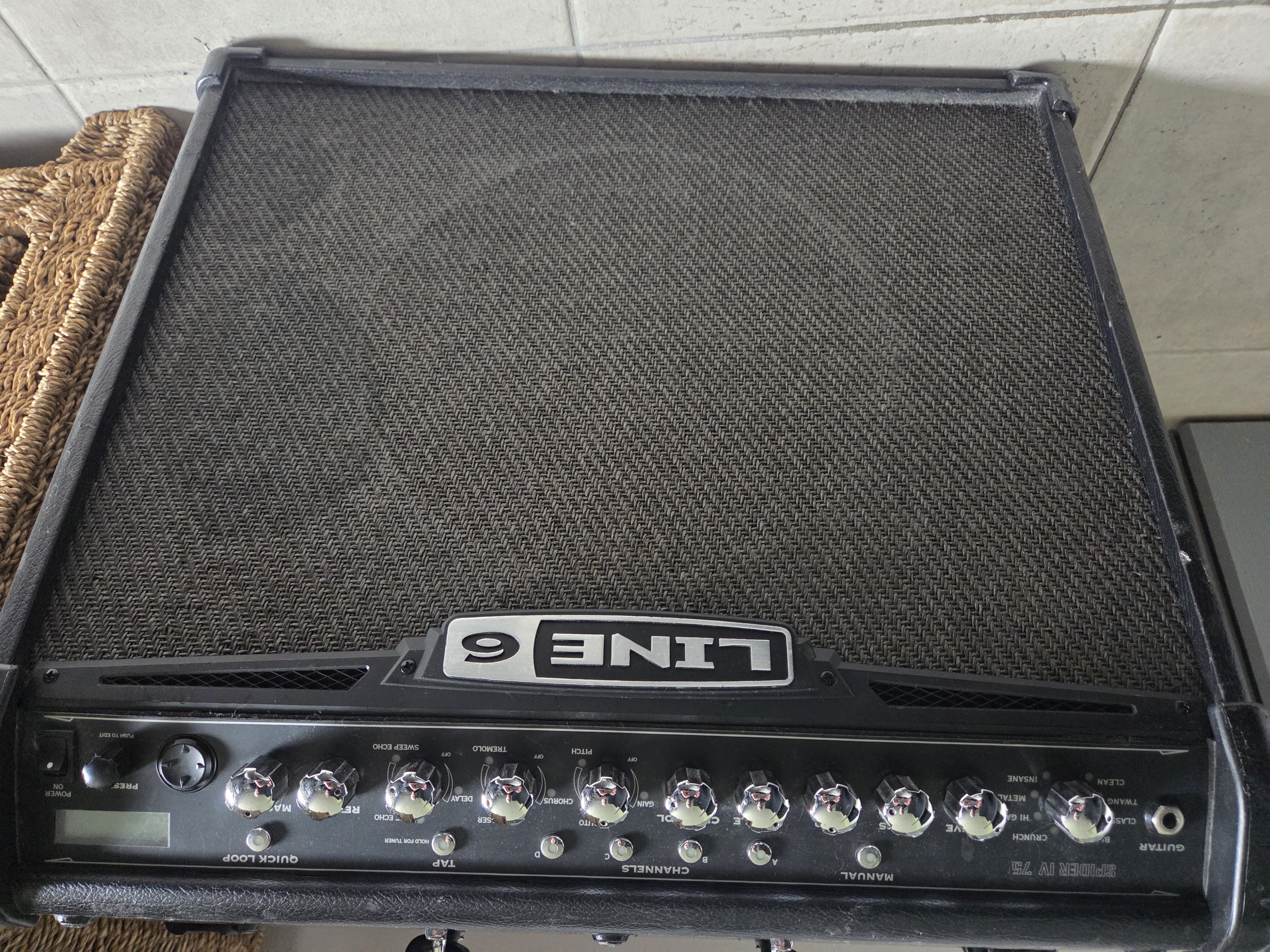 Vends ampli de guitare LINE 6
