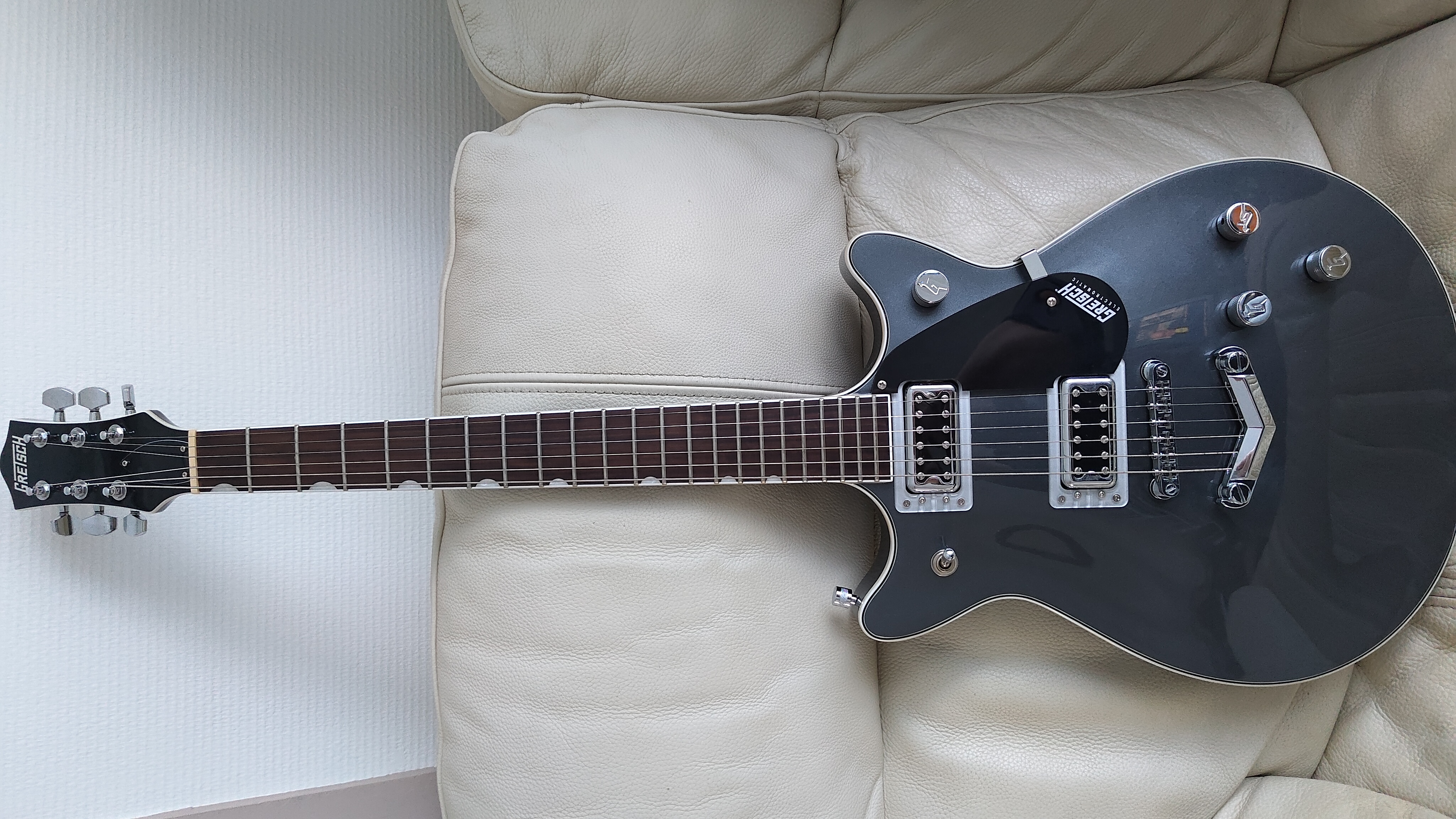 Vends  GRETSCH G5222 Electromatic Double Jet BT V-Stoptail London Grey