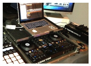 Native Instruments Traktor Kontrol S4 (55002)