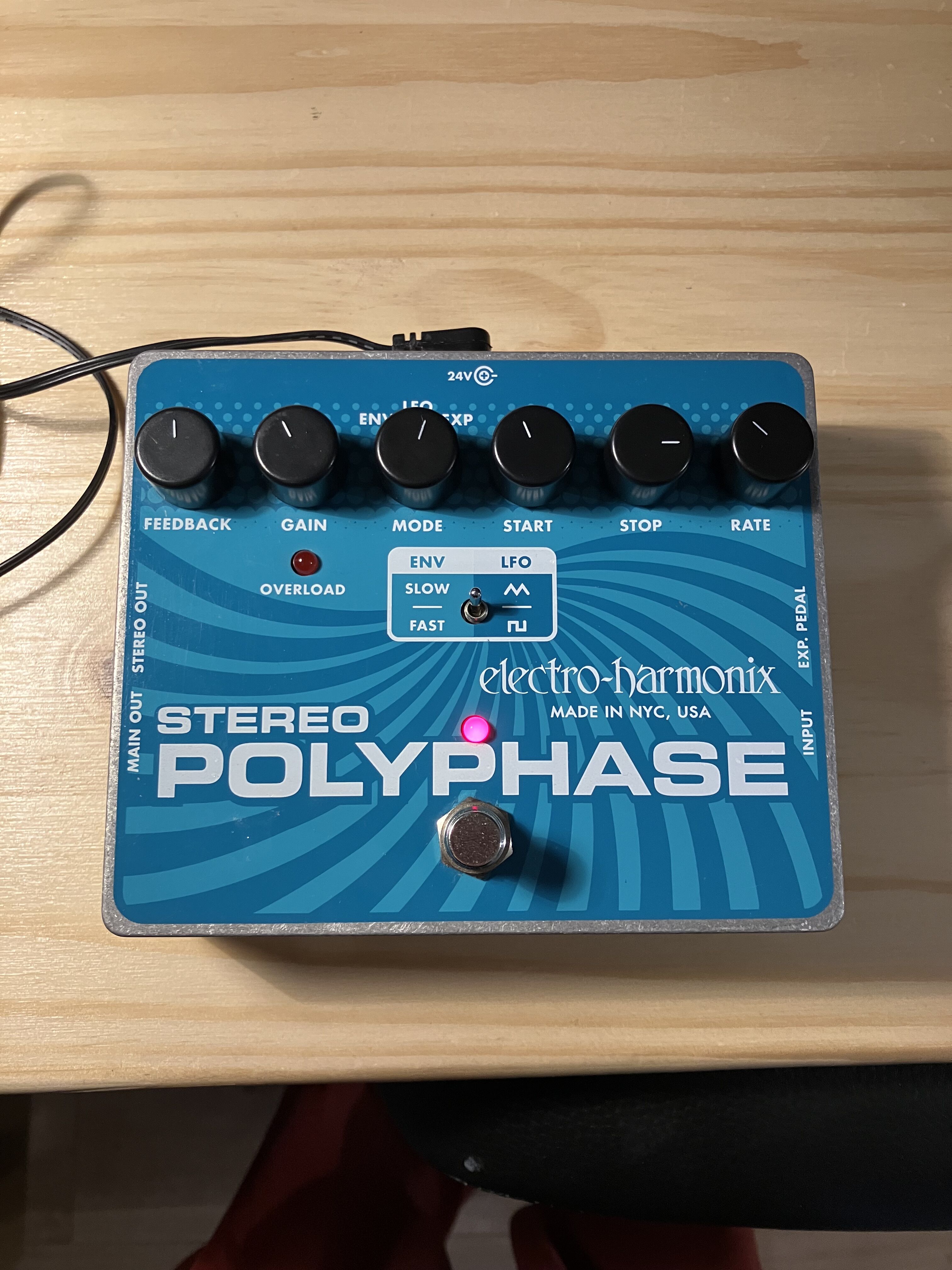 Electro-Harmonix Stereo Polyphase