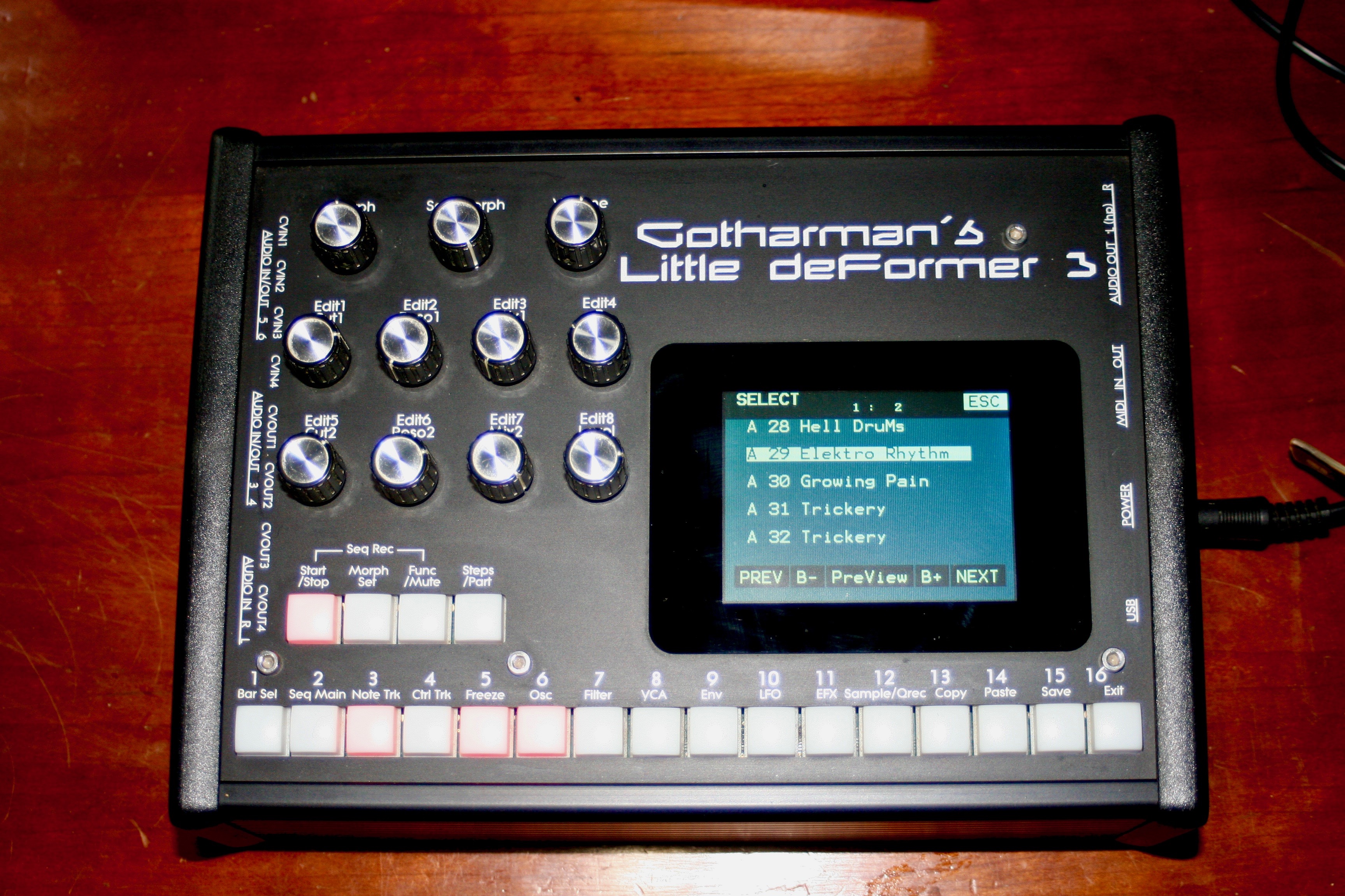 Vends Gotharman’s Little deFormer 3 