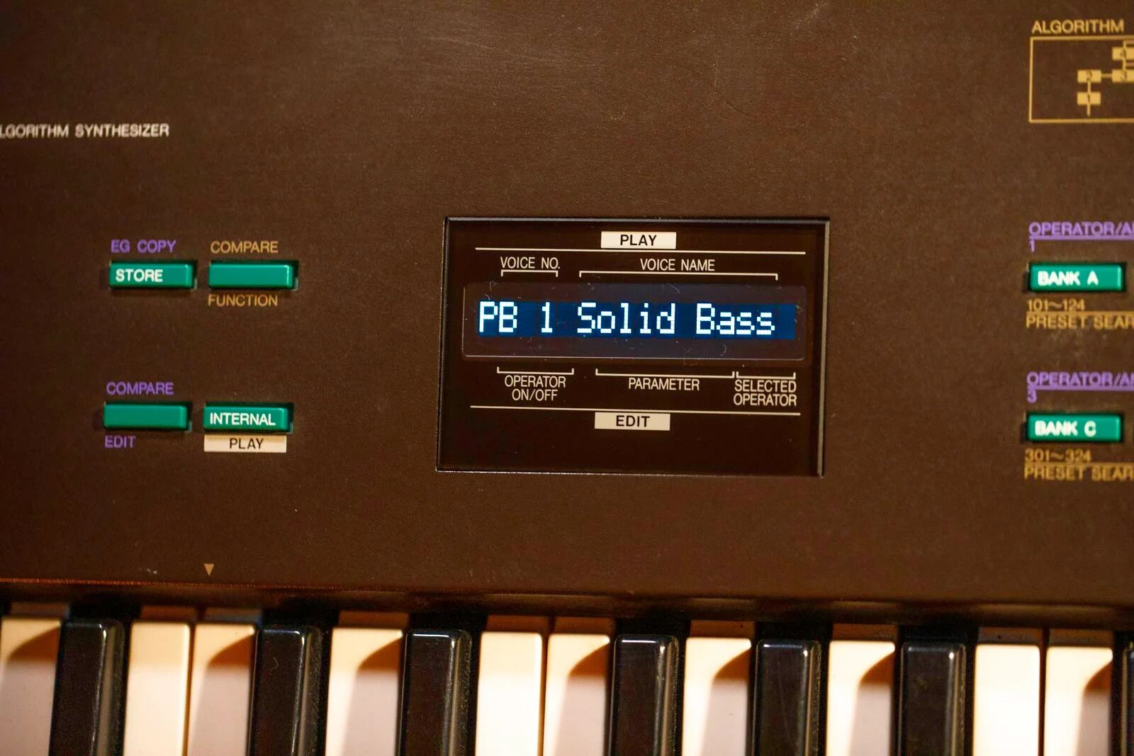 Ecran pour Yamaha DX-27