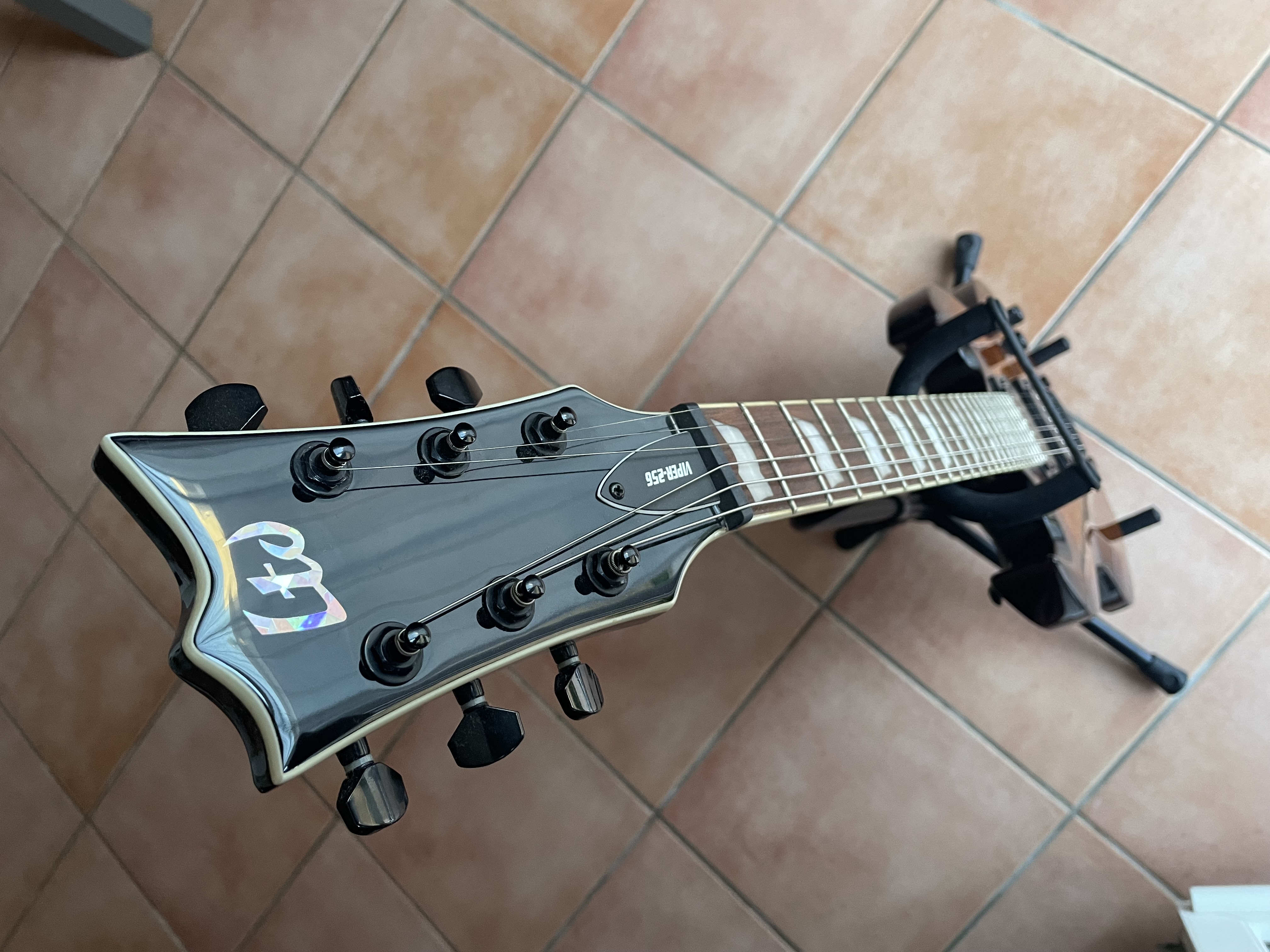 Vends LTD - Guitare électrique Modèle 200 Sunburst + PACK