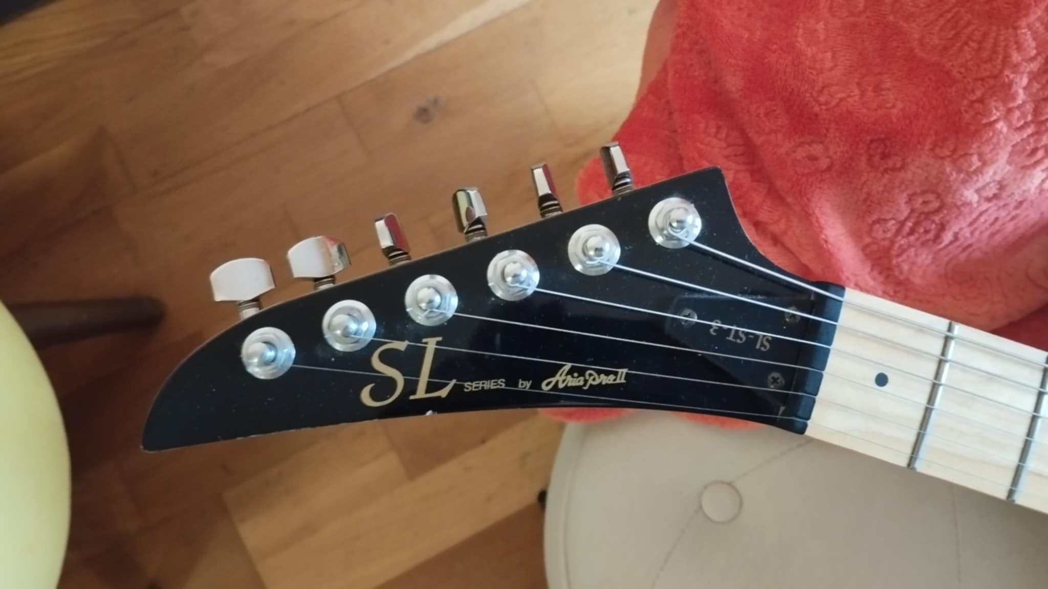 Vends guitare électrique pour gaucher Aria Pro II SL-ST-3L