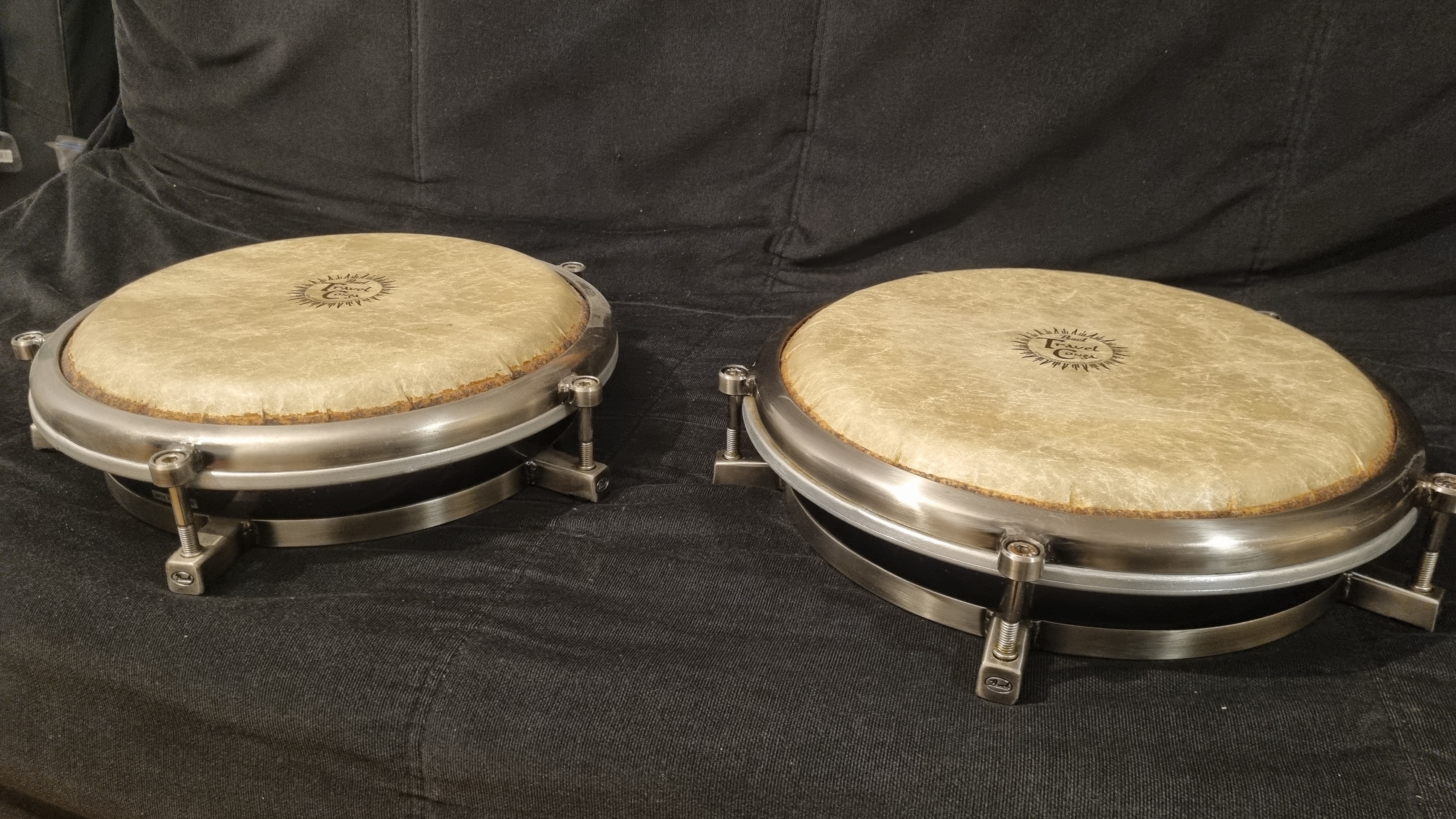 Vends 2 congas Pearl Travel 
