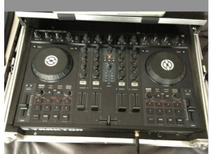 Native Instruments Traktor Kontrol S4 (76730)