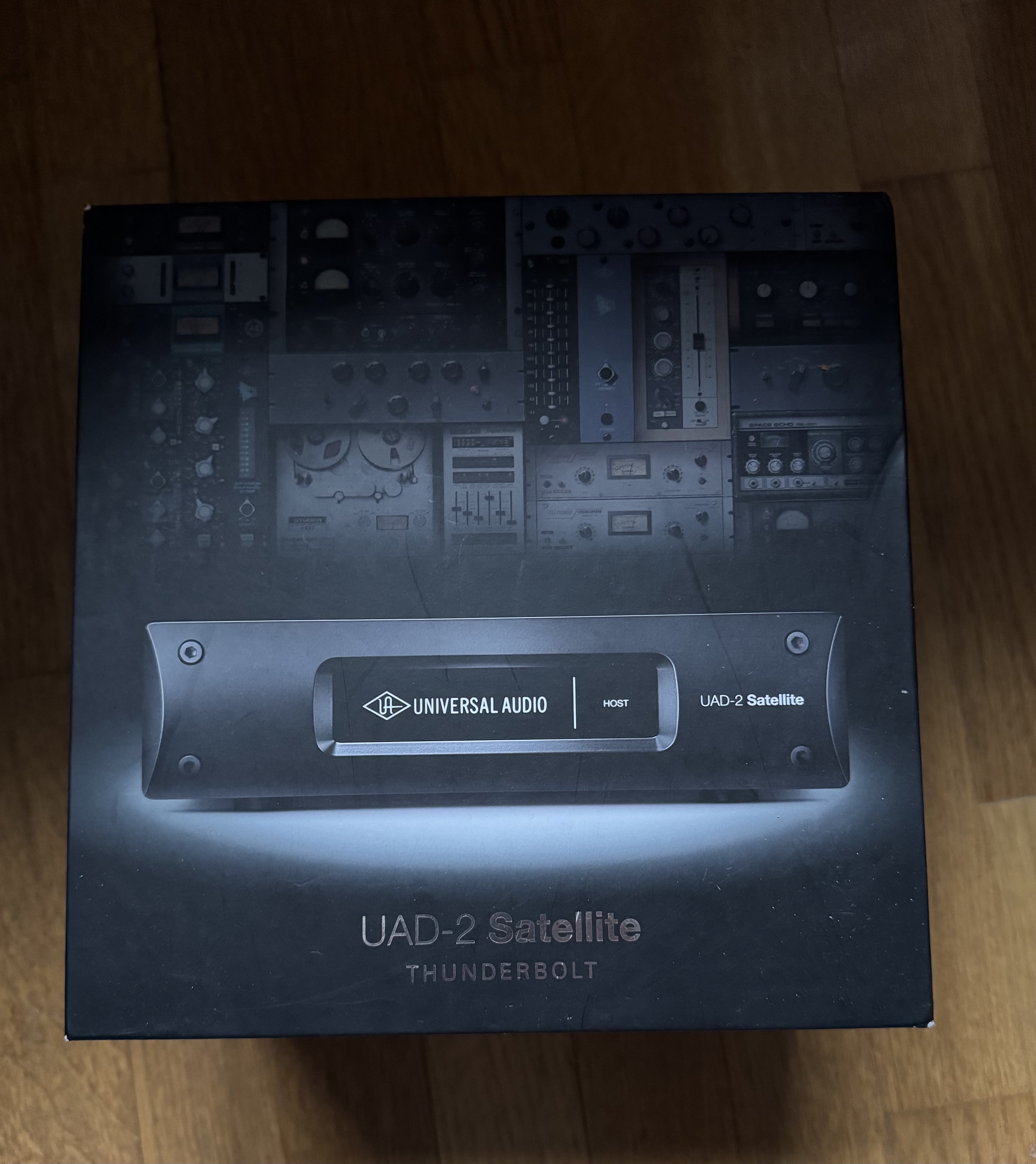 Universal Audio UAD-2 Satellite Thunderbolt - QUAD Core (61988)
