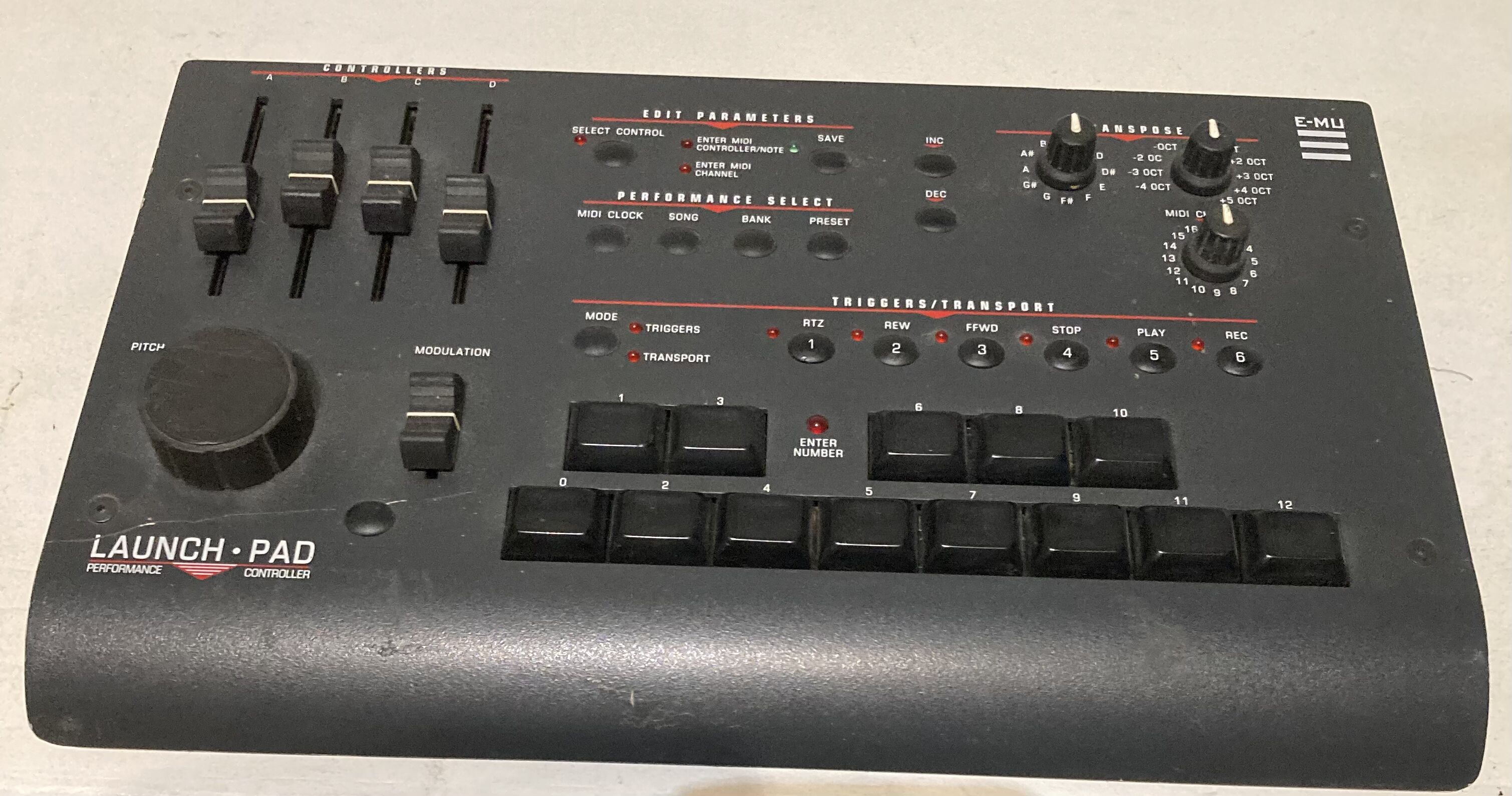 Vends EMu Launch Pad