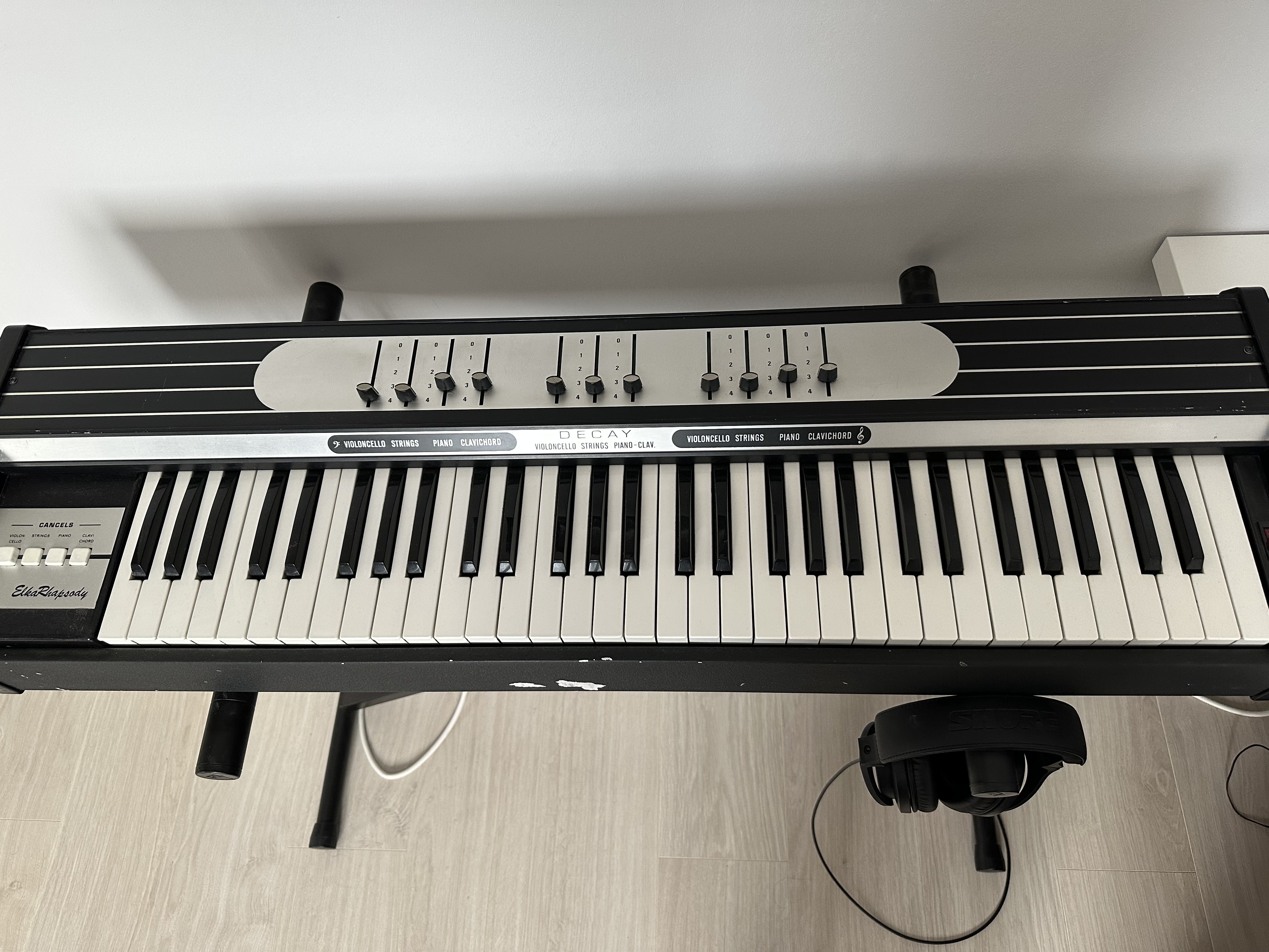 Vends Elka Rhapsody 610 restauré