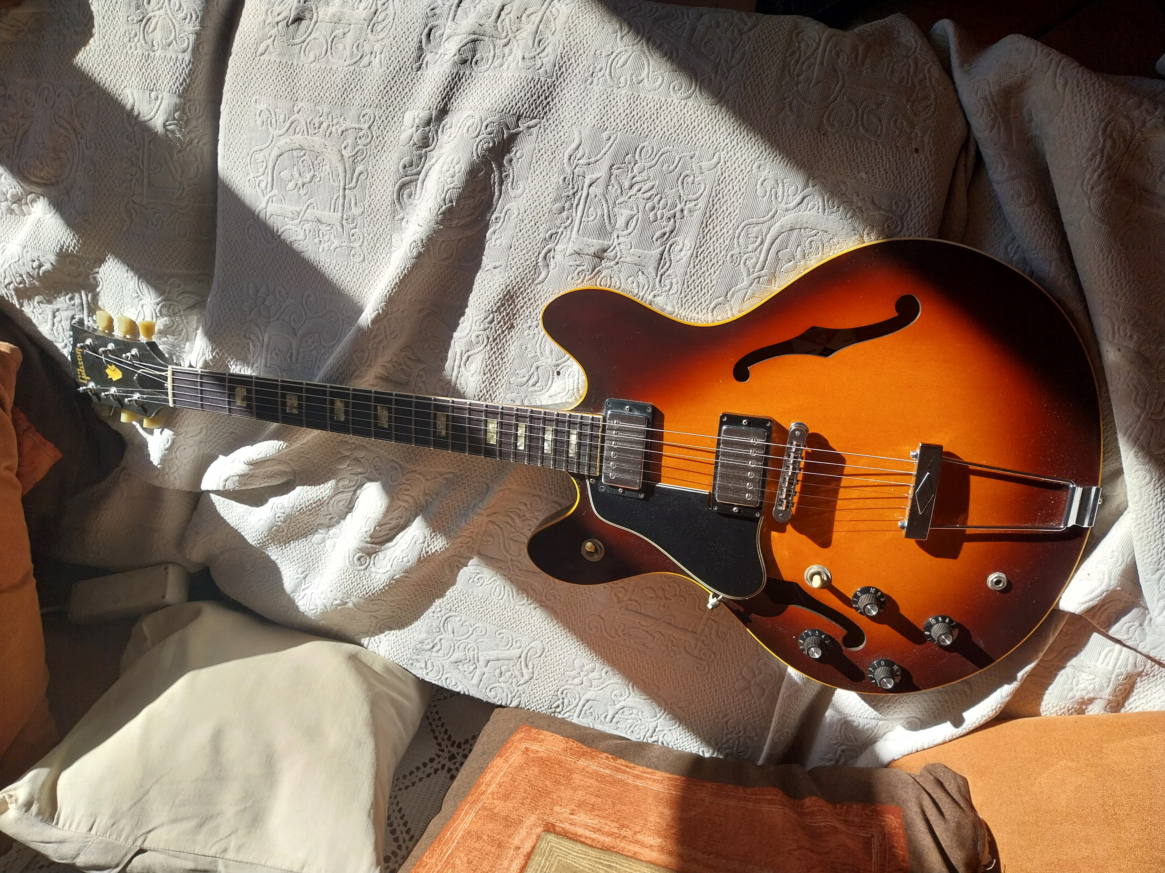 Gibson es335 TD gaucher