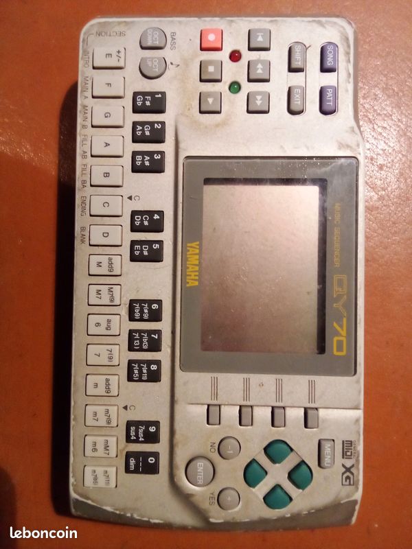 Séquencer YAMAHA QY70 