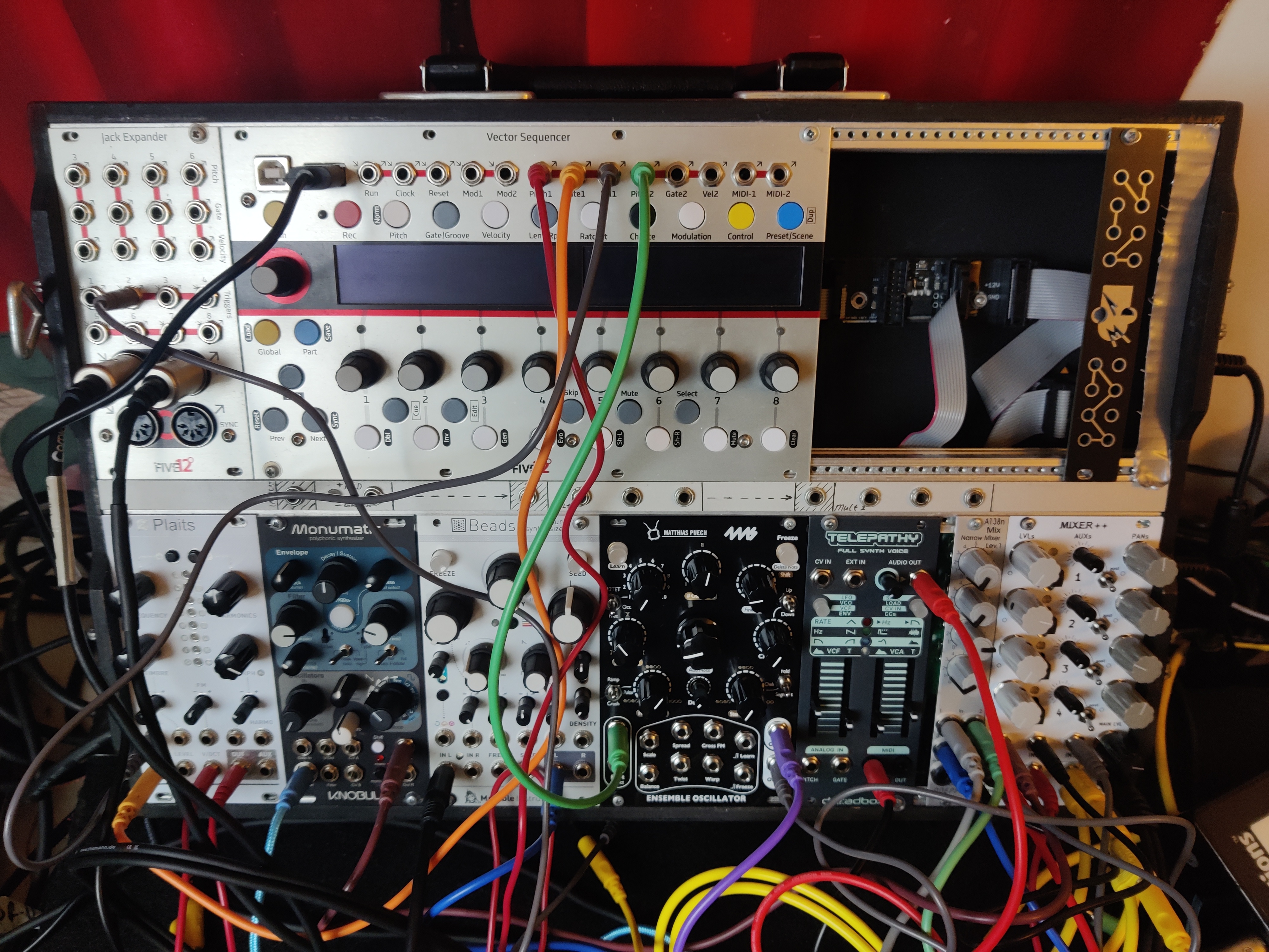 Eurorack Case 80 HP 6U 4ms avec Row Power 40