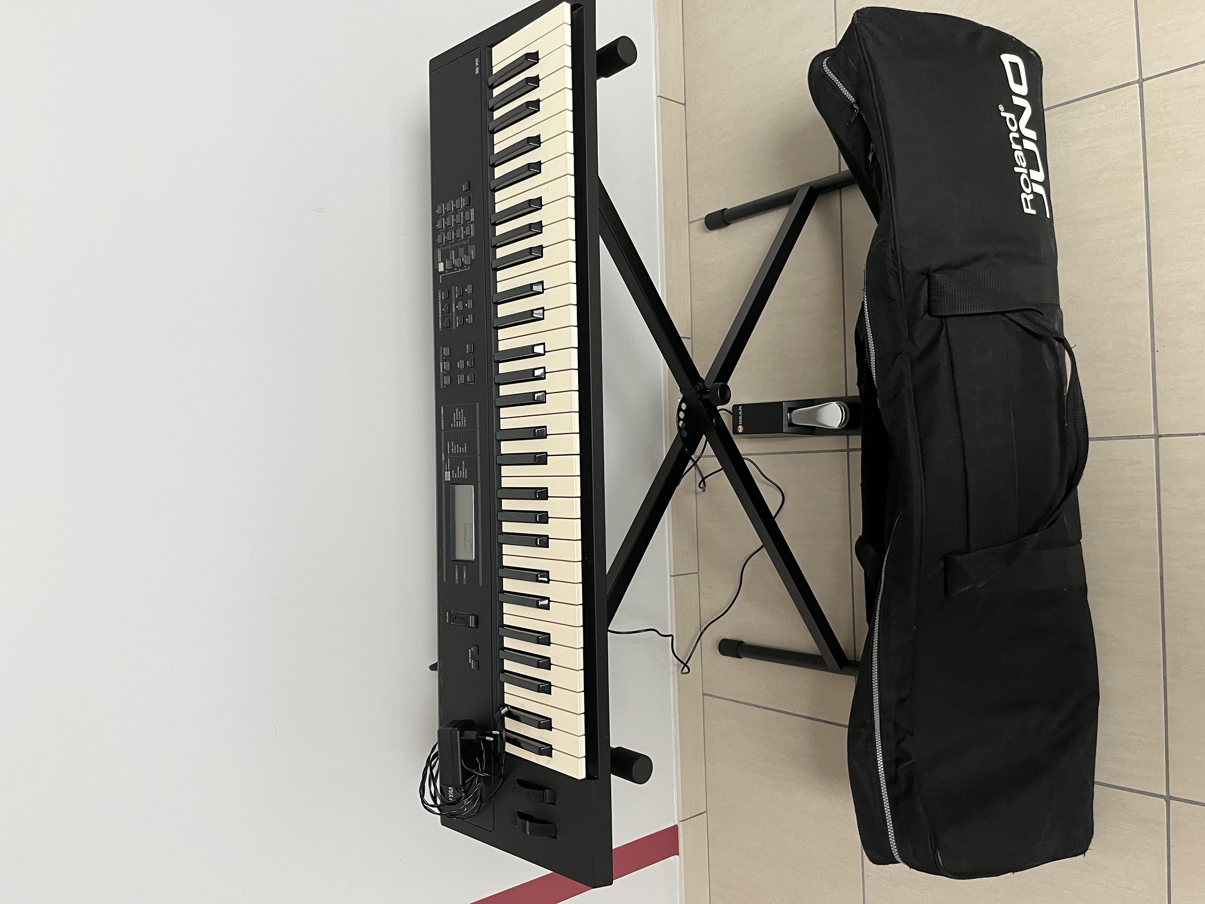 Yamaha S03 (pied, pédale et housse de transport compris)