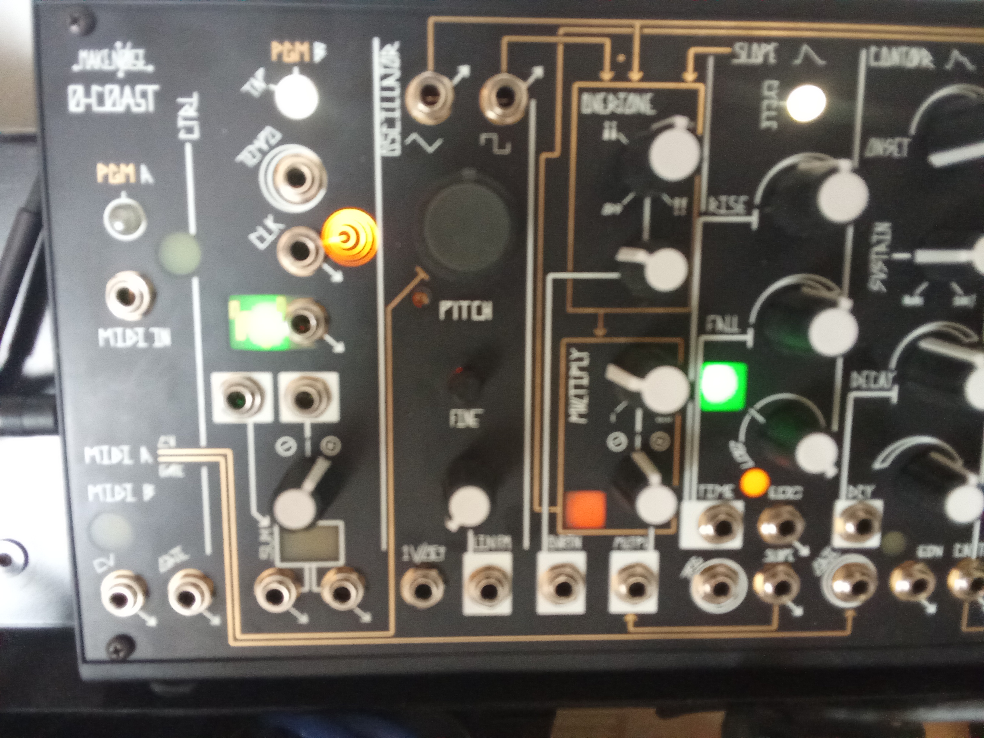 Vends Make Noise 0 Coast+decksaver+housse