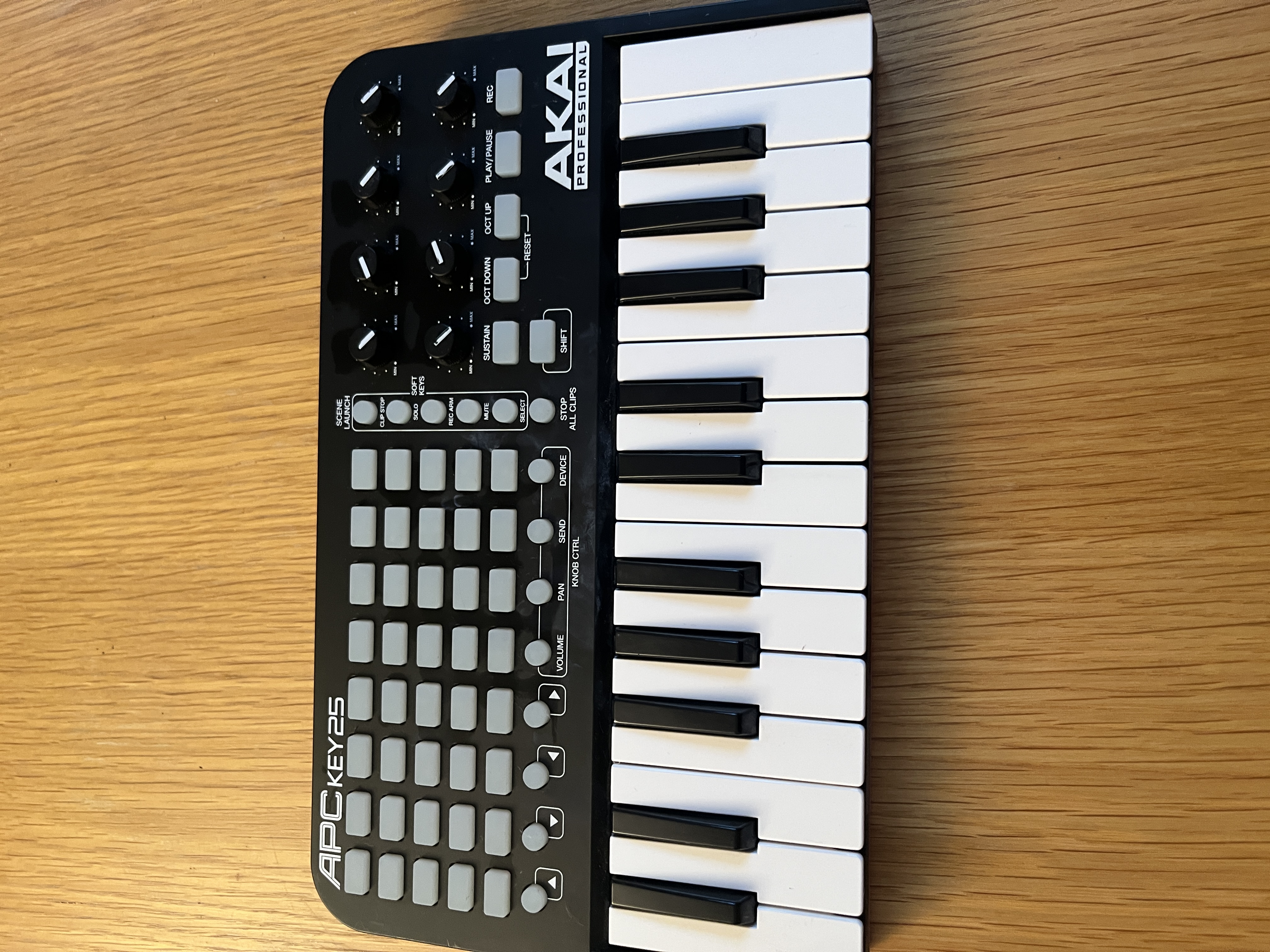 APC Keys 25 Akai – Très bon état