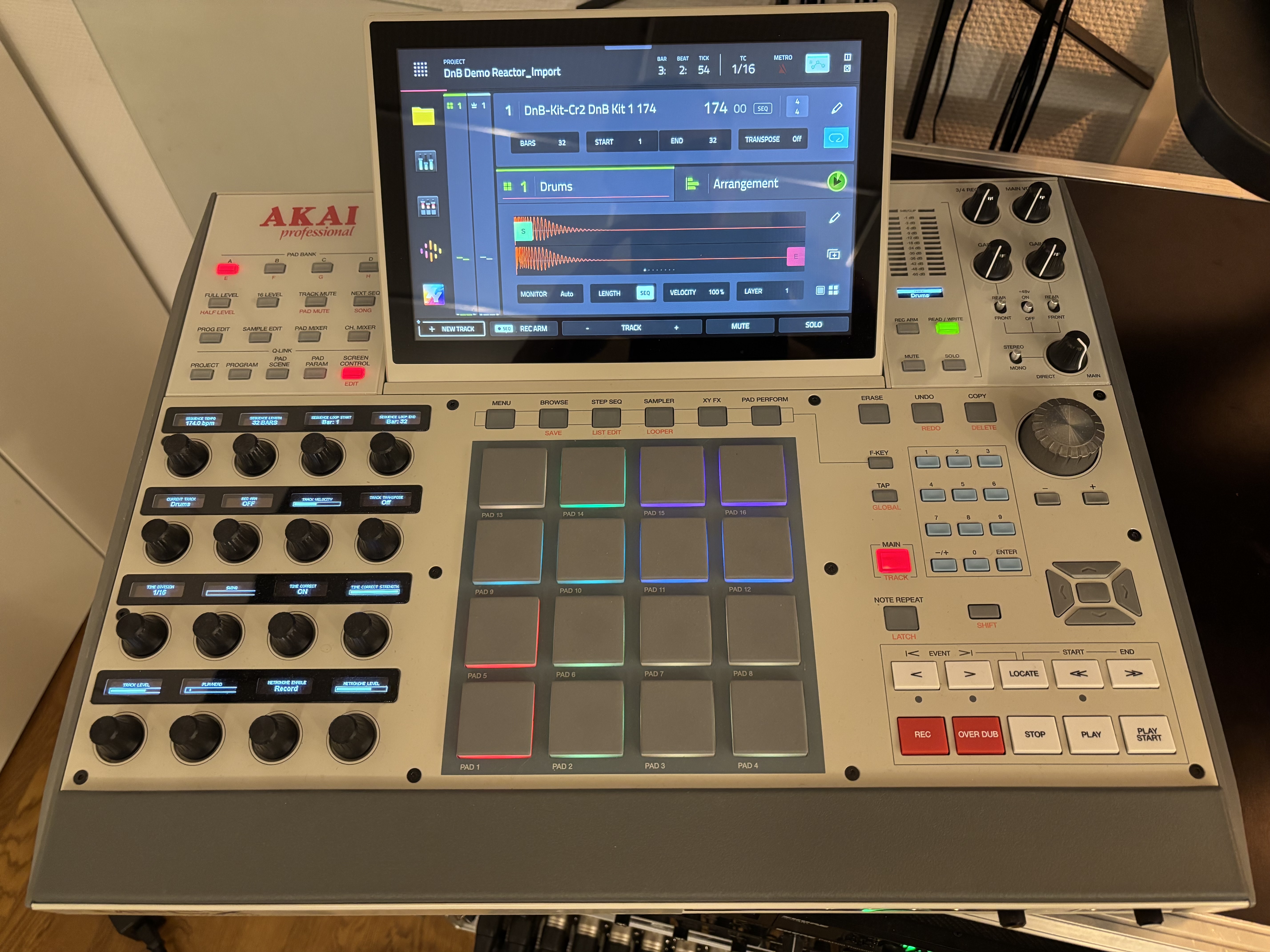 Akai Professional MPC X SE