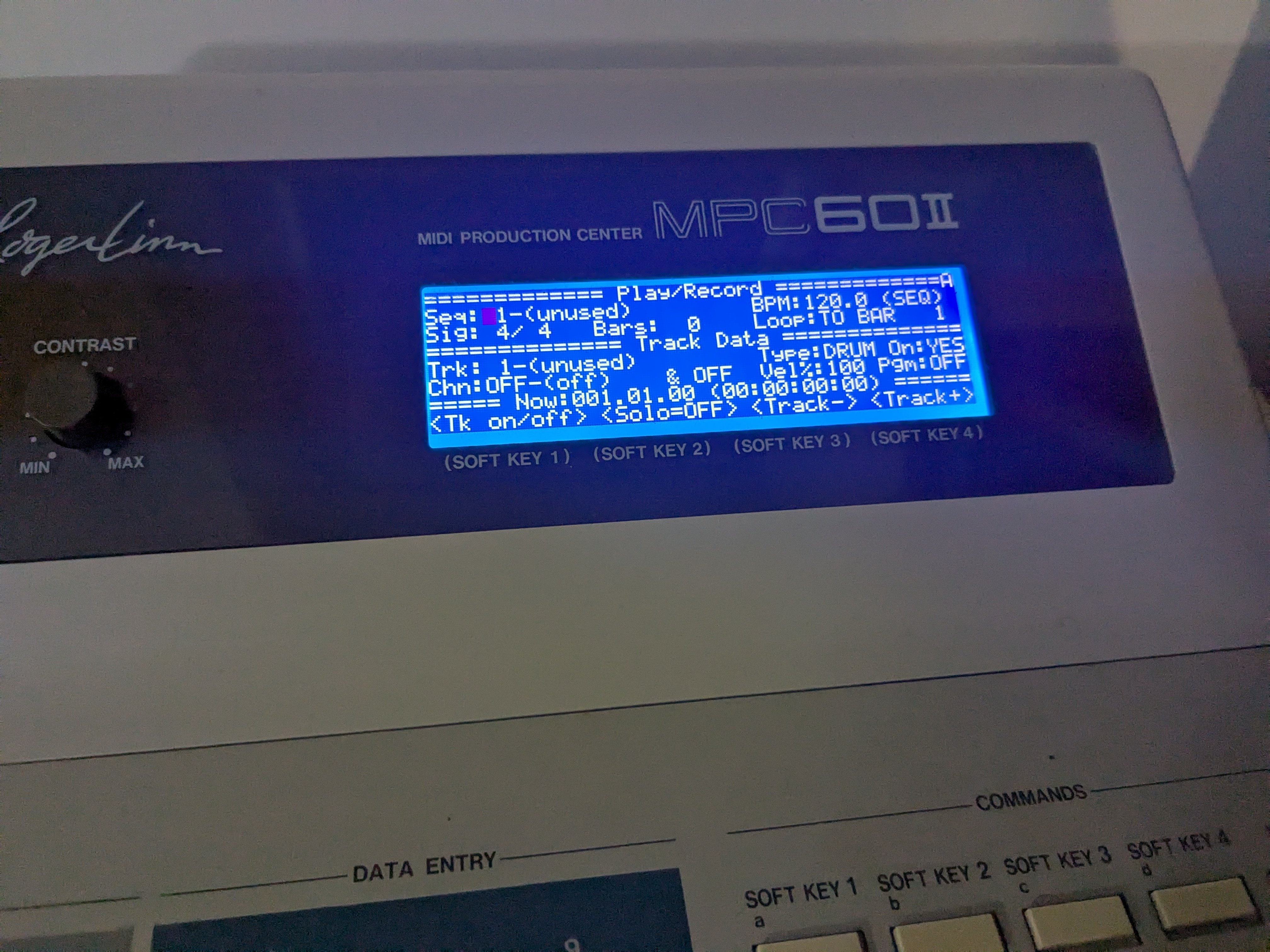 Akai Professional MPC60 MkII  (71942)