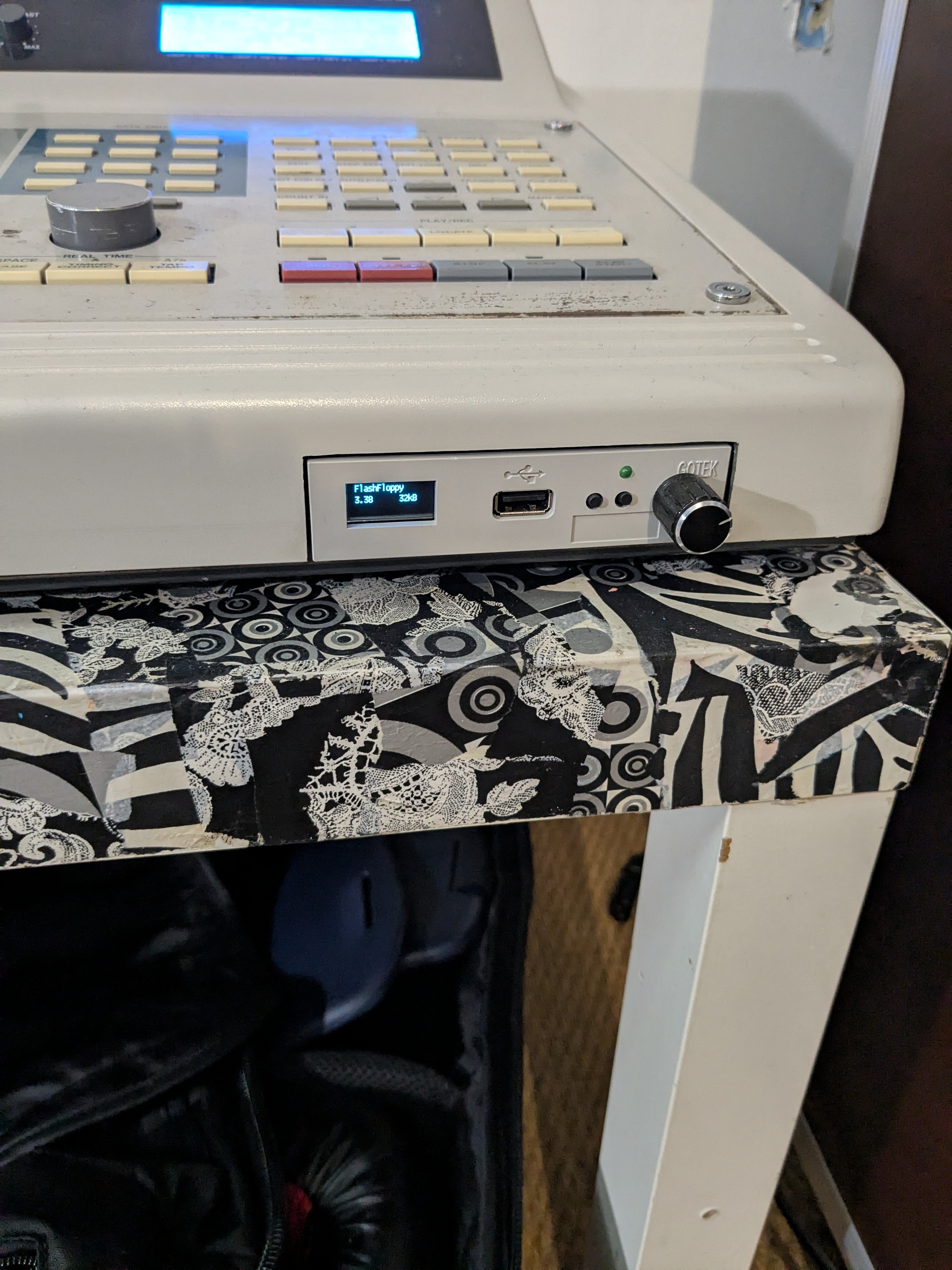 Akai Professional MPC60 MkII  (78303)