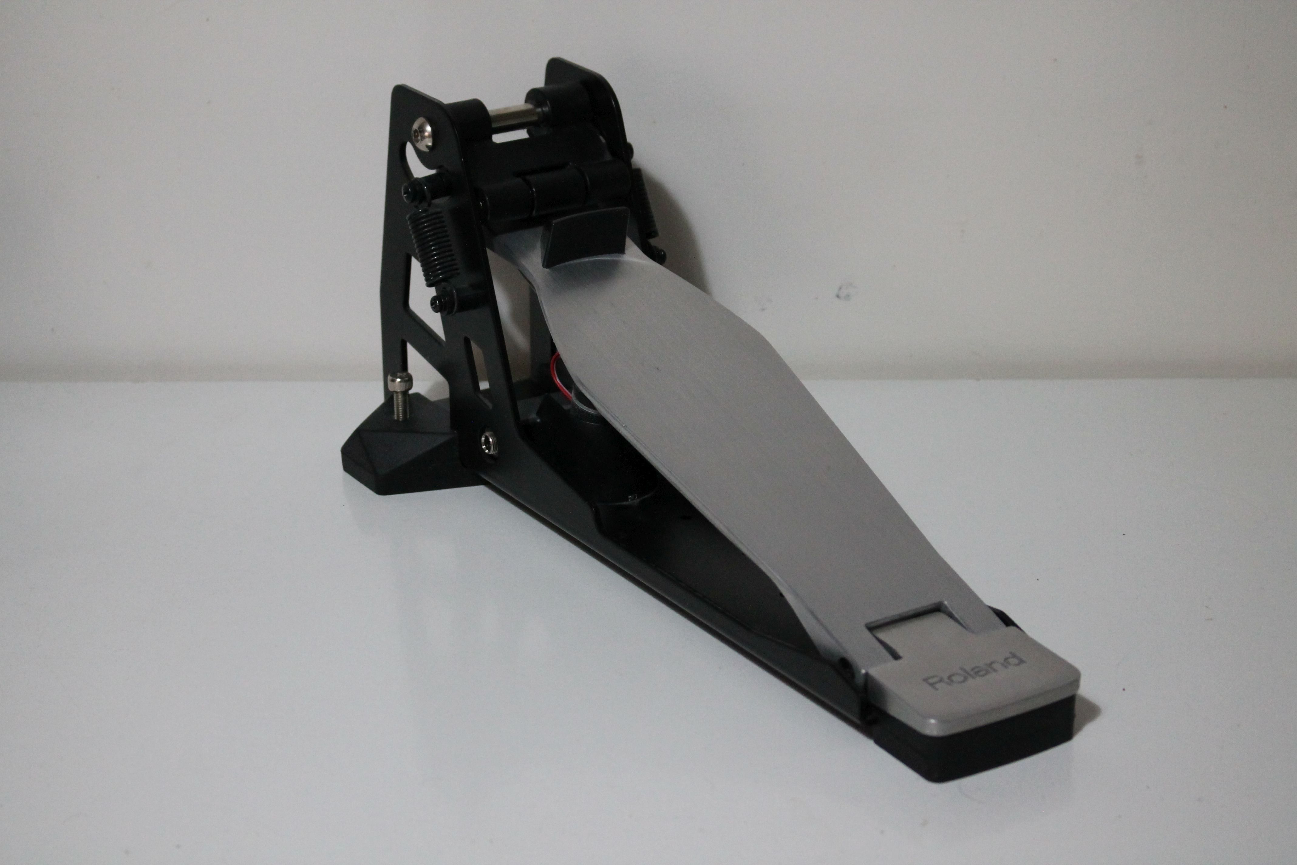 Pédale de Grosse Caisse Roland KT-9