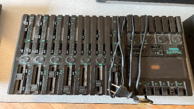 multirack cassette recorder YAMAHA MT2X