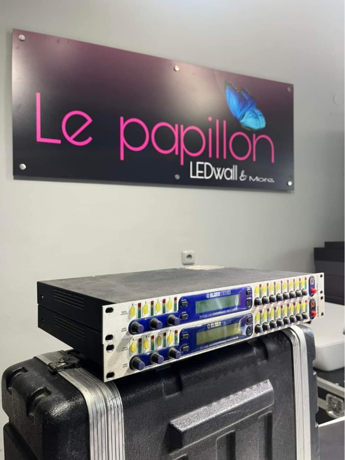 Klark Teknik DN9848 loudspeaker processor 