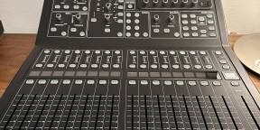 Midas M32R LIVE & flight case