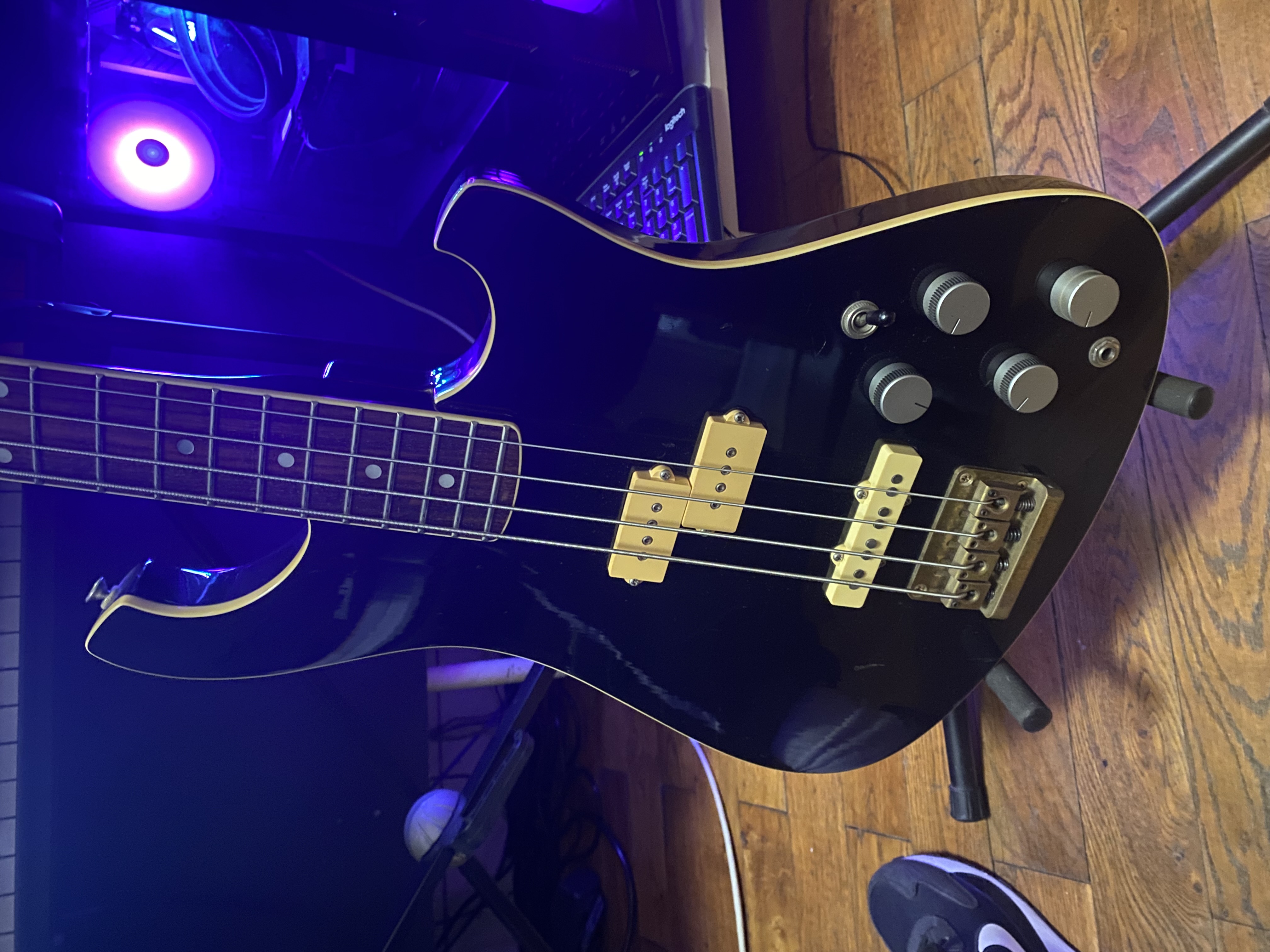 Basse quest Manhattan Mk-1