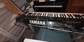 Synthetiseur Yamaha DX11 FM