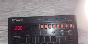 Vends Roland j6 parfait état