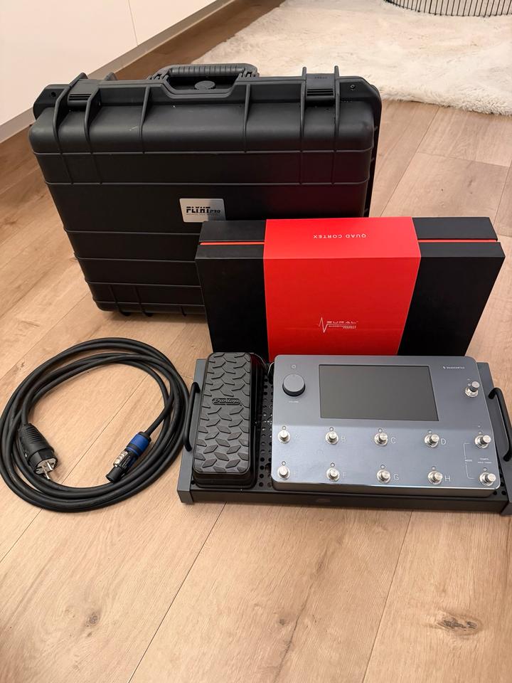 Neural DSP Quad Cortex avec étui et accessoires