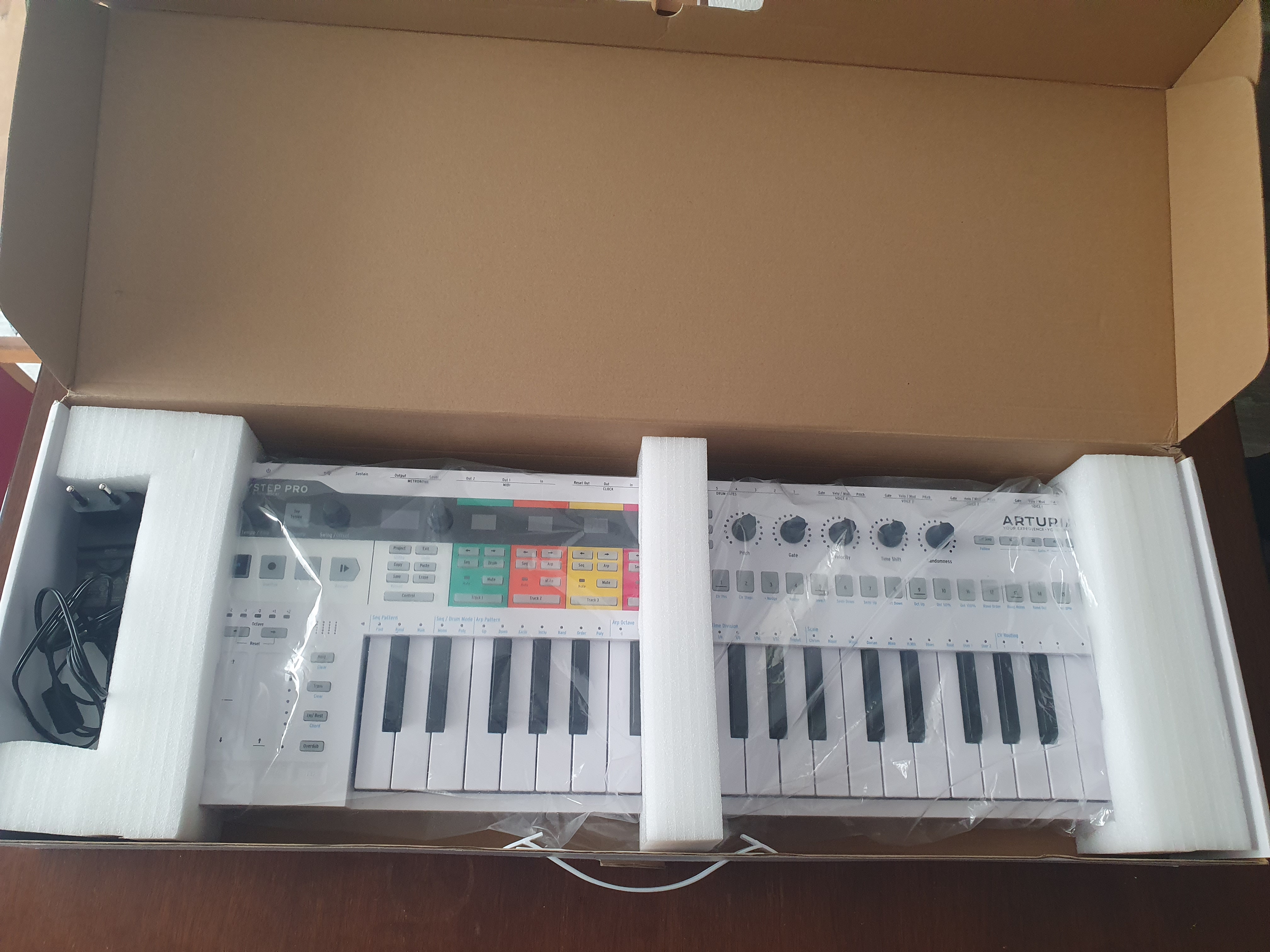 Arturia keystep pro comme neuf avec boite