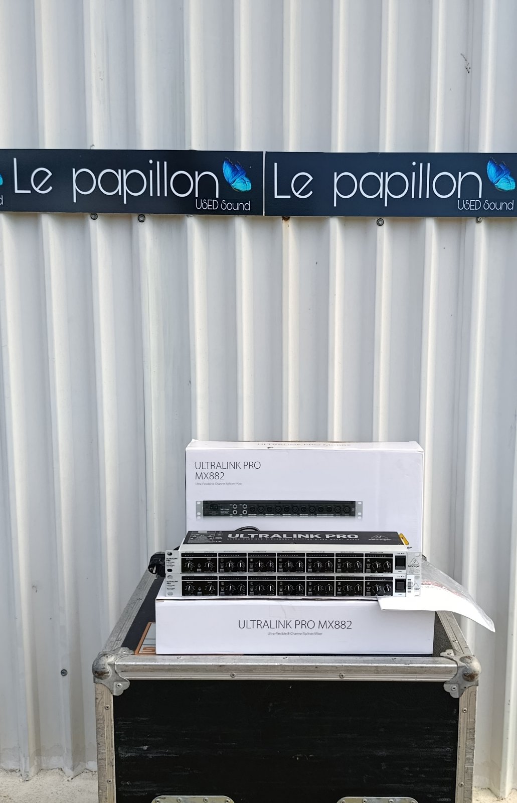 Behringer MX882 V2 Ultralink Pro Splitter/Mixer (New)