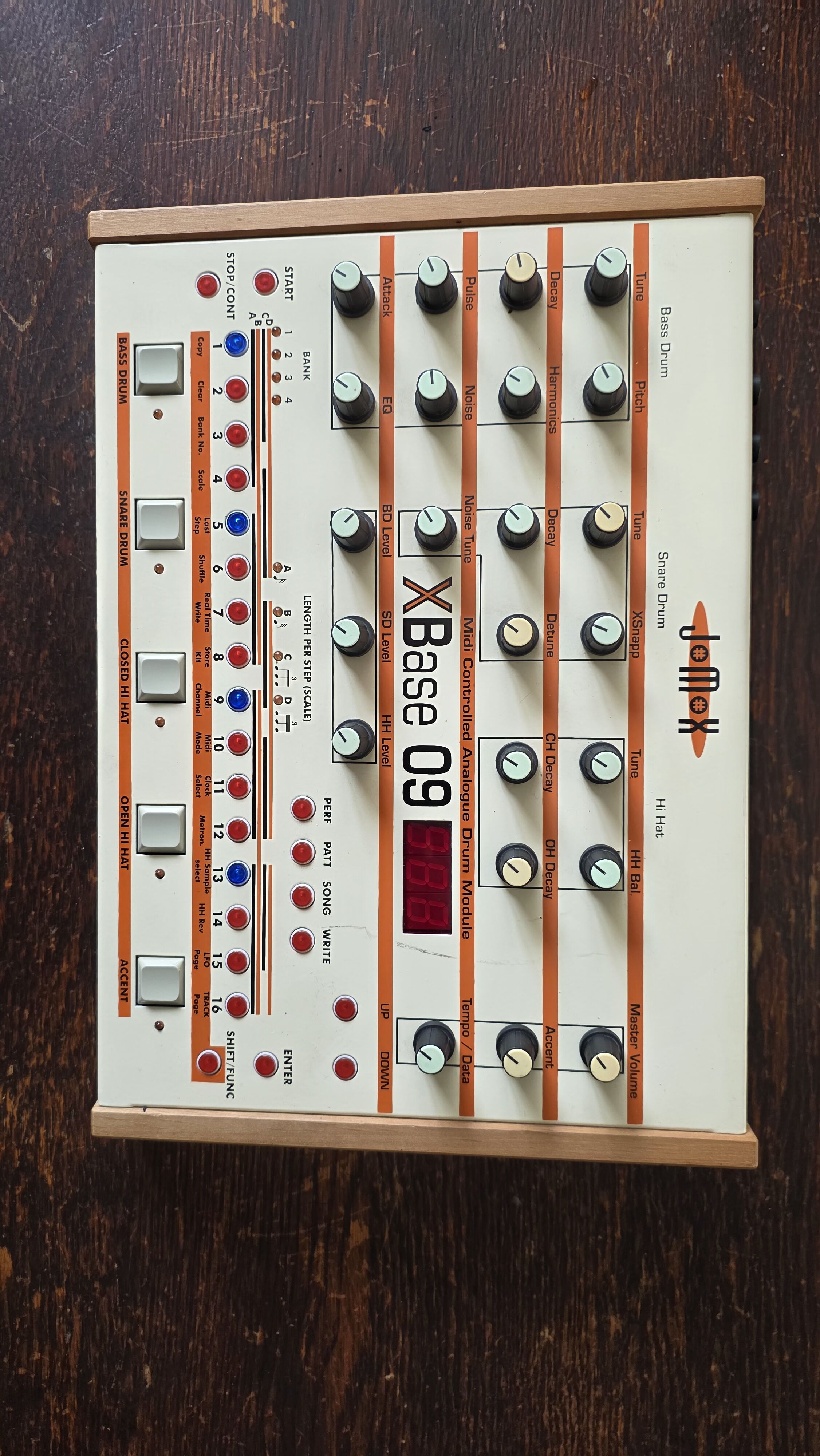 Vend BAR jomox Xbase09 