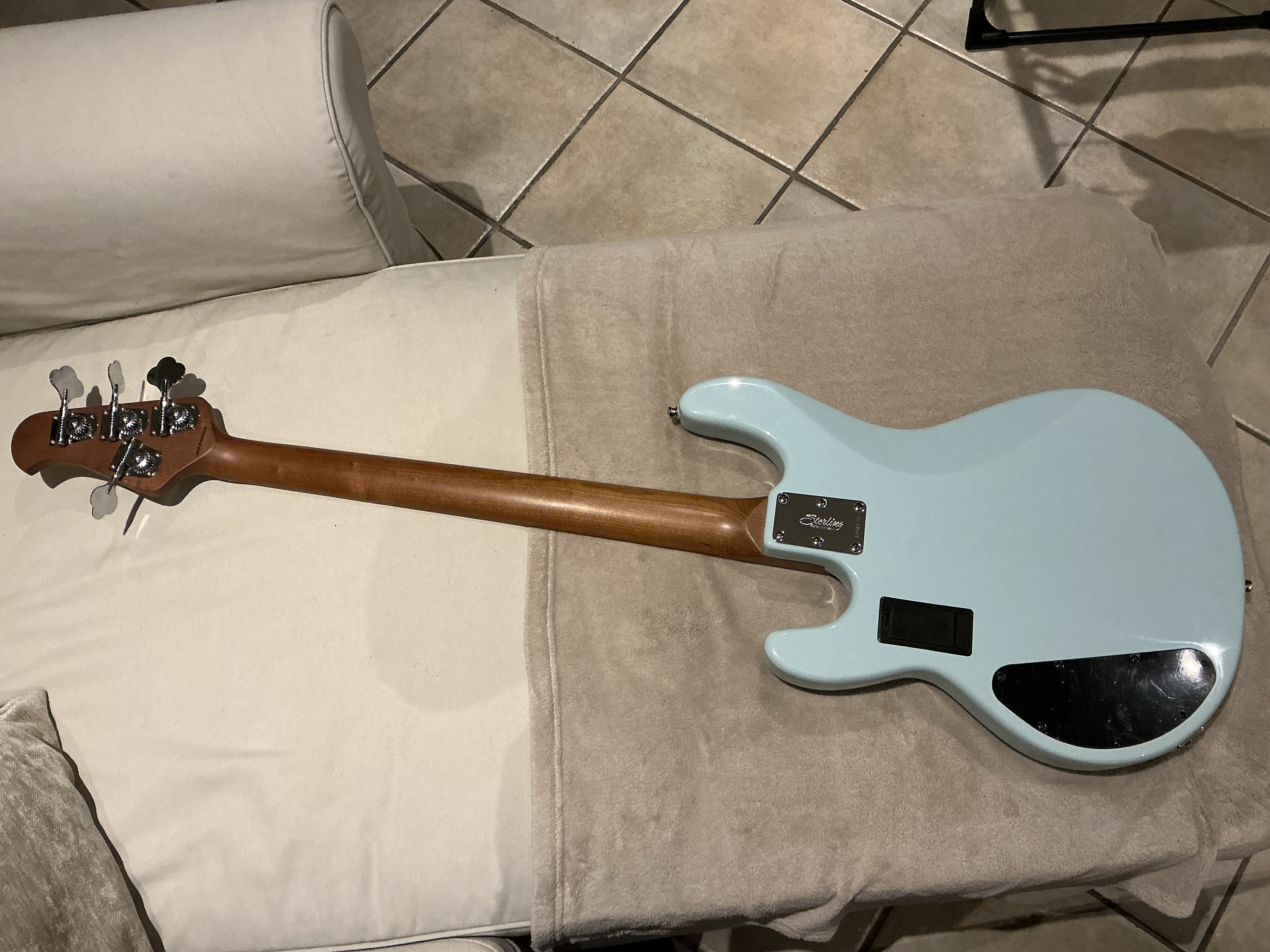 Sterling by Music Man StingRay Ray34HH (52107)