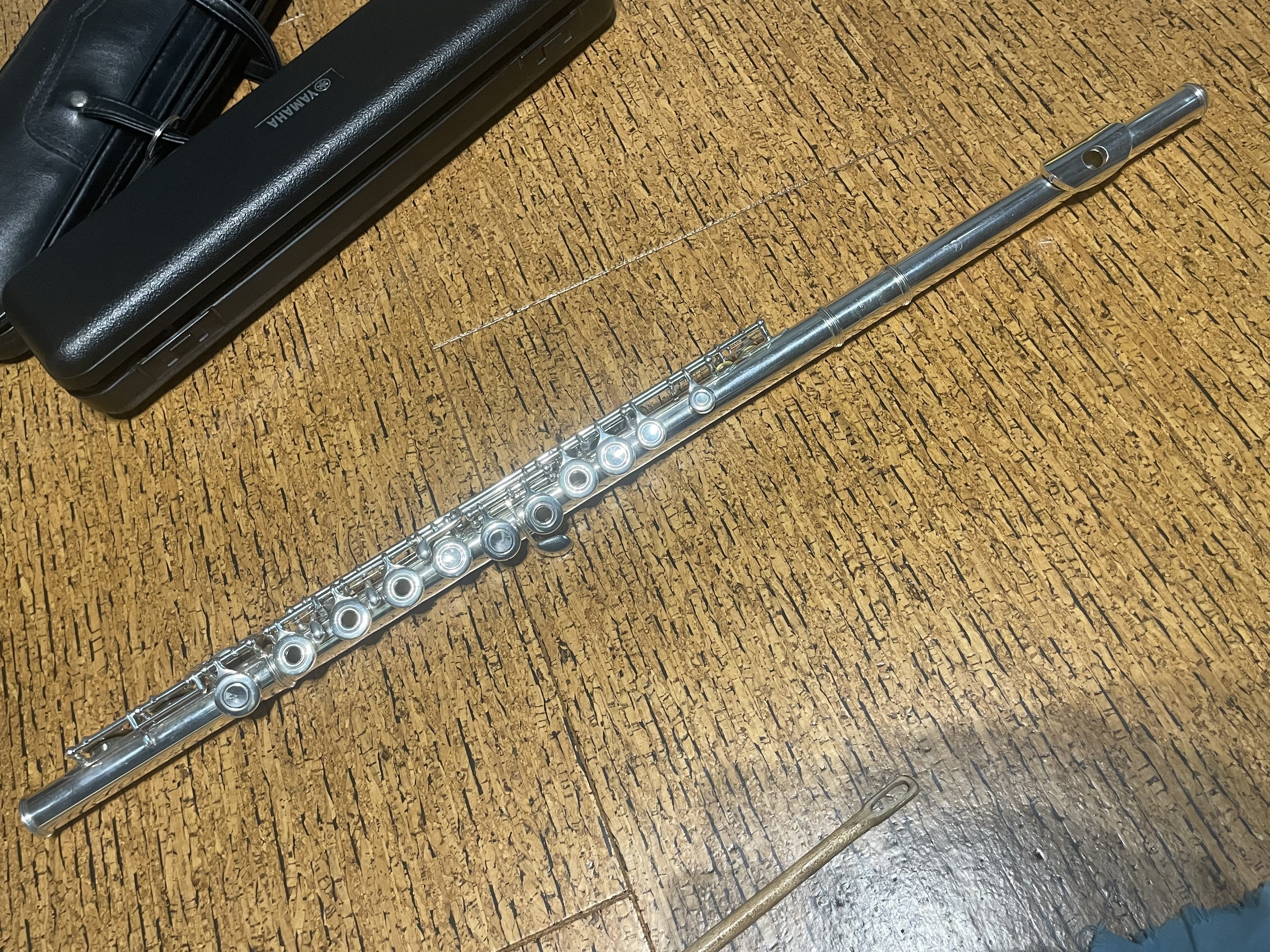 Vends flûte traversière YFL261