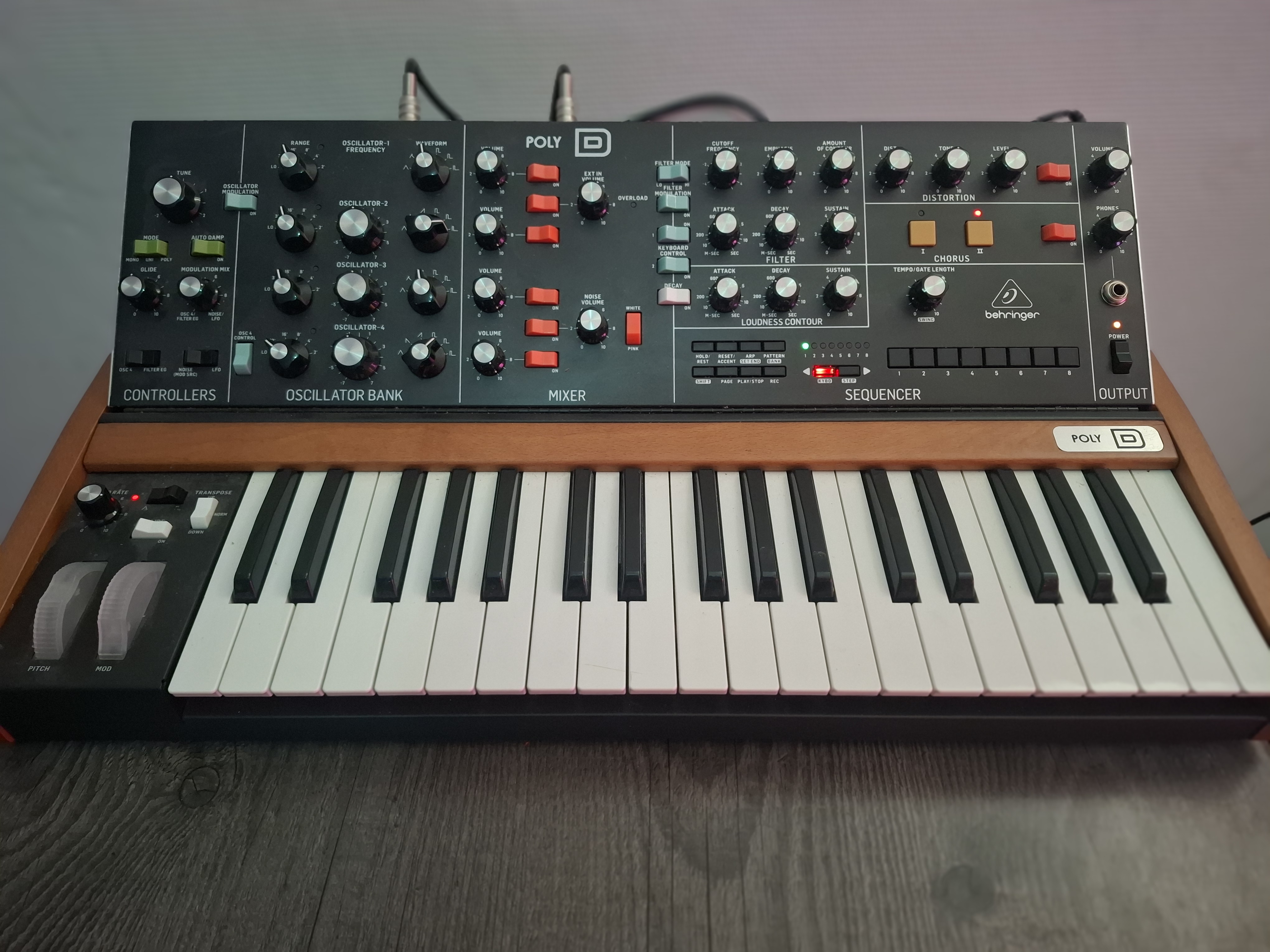 Vends Poly D de chez Behringer 