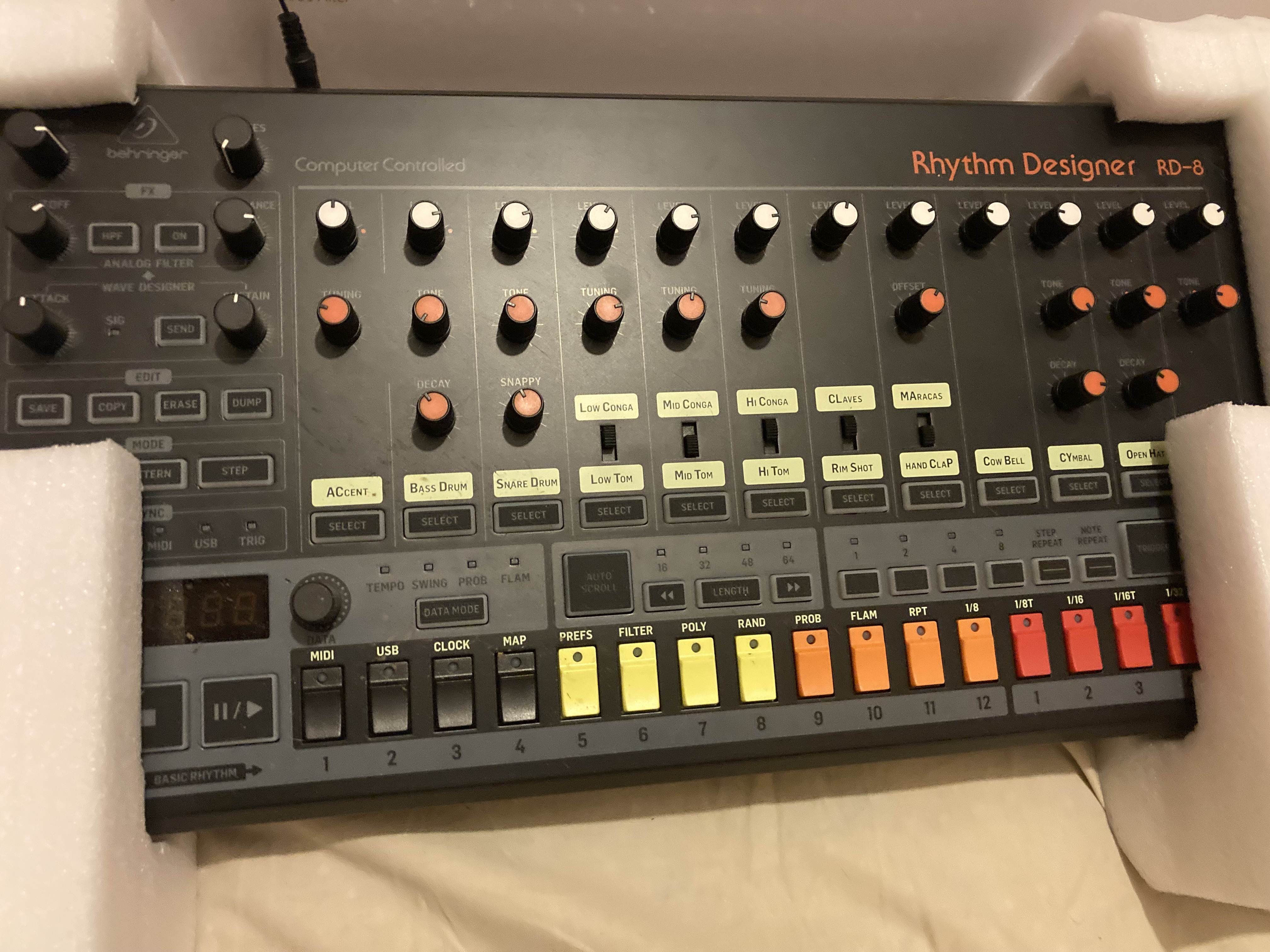 Vends Behringer RD-8 MKII